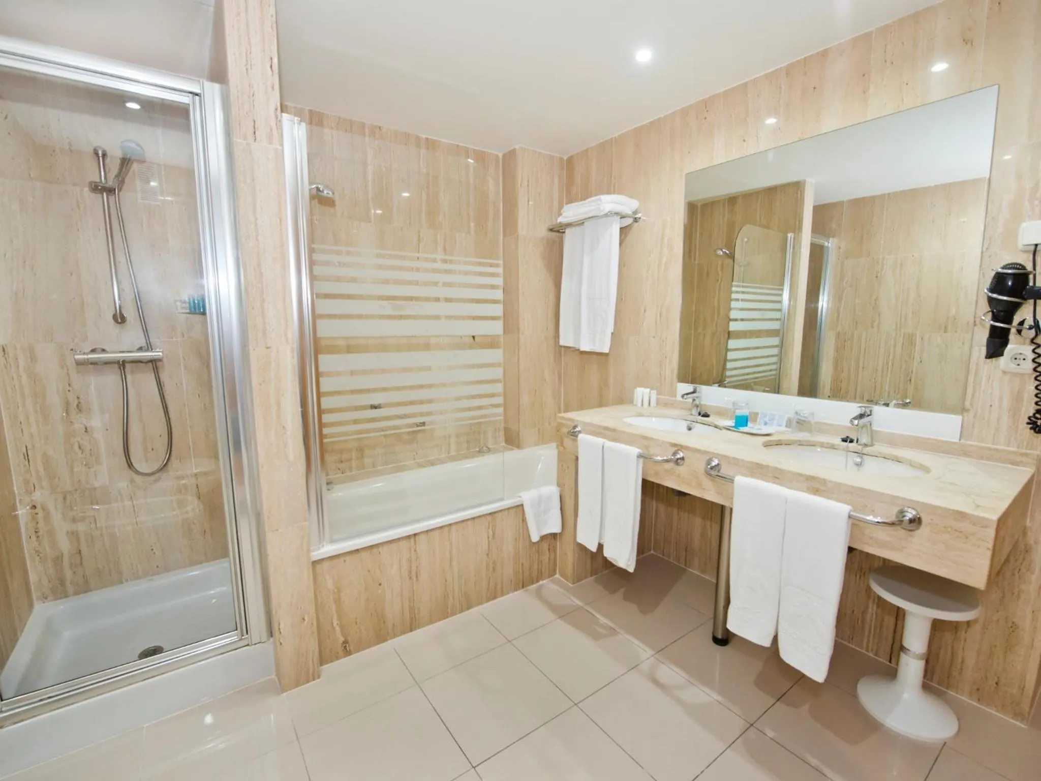 Bathroom in Bahía Tropical