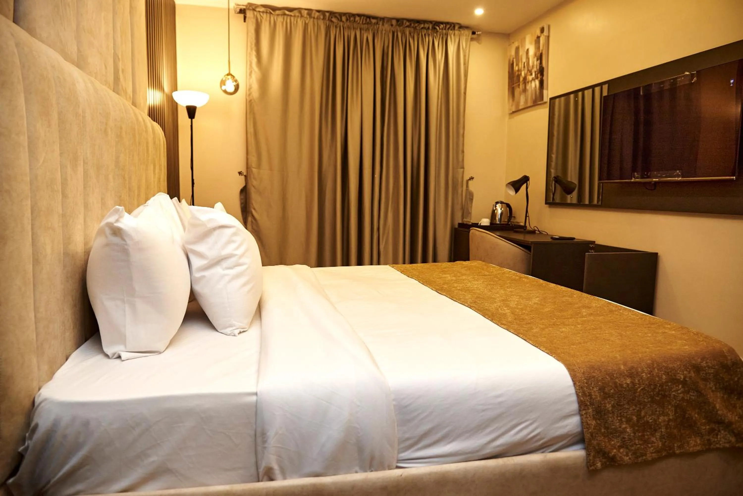 Bed in Mayfair Hotel Wuse2 Abuja