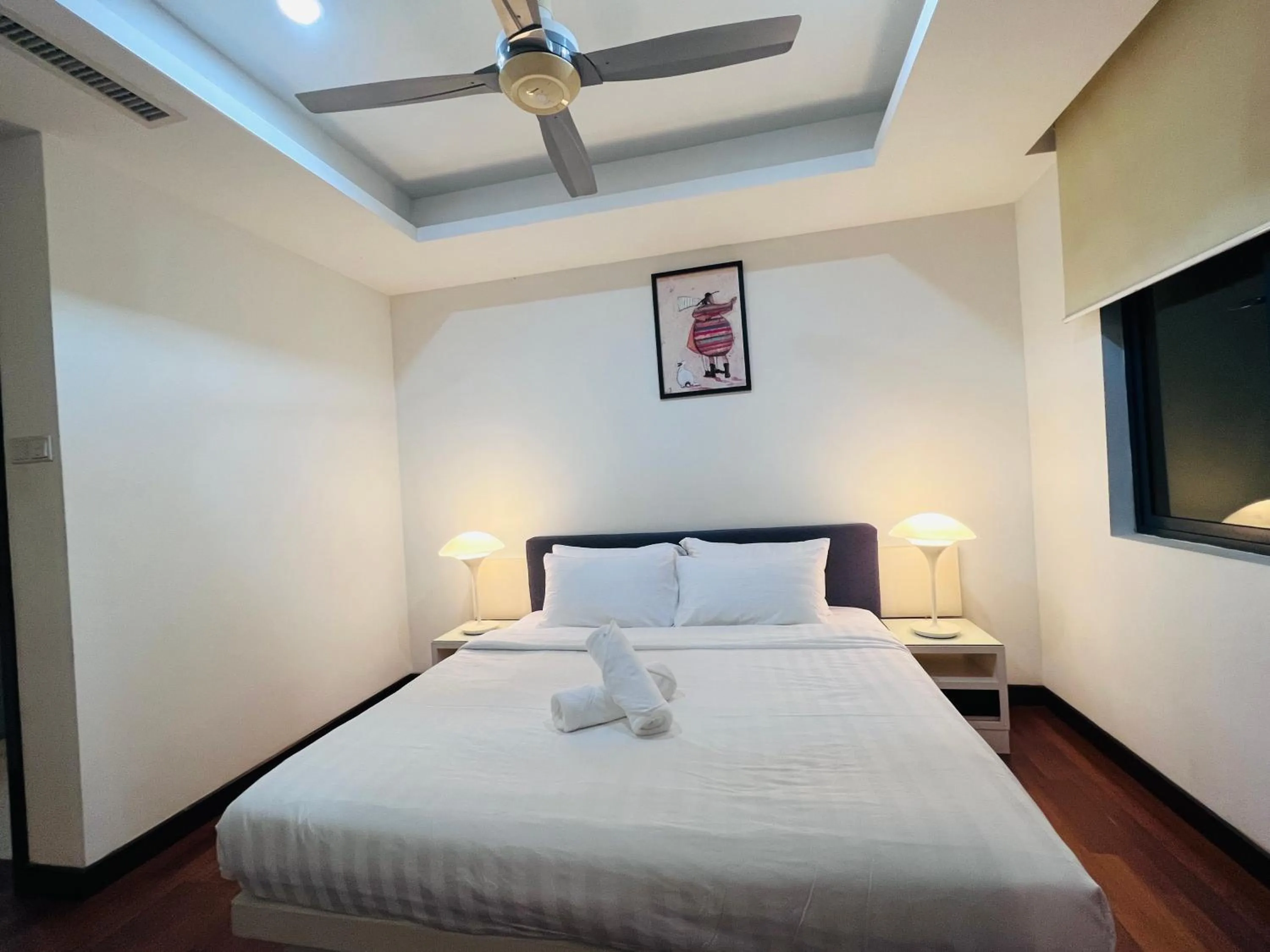 Bed in CozyHome Suites @ Casa Residency