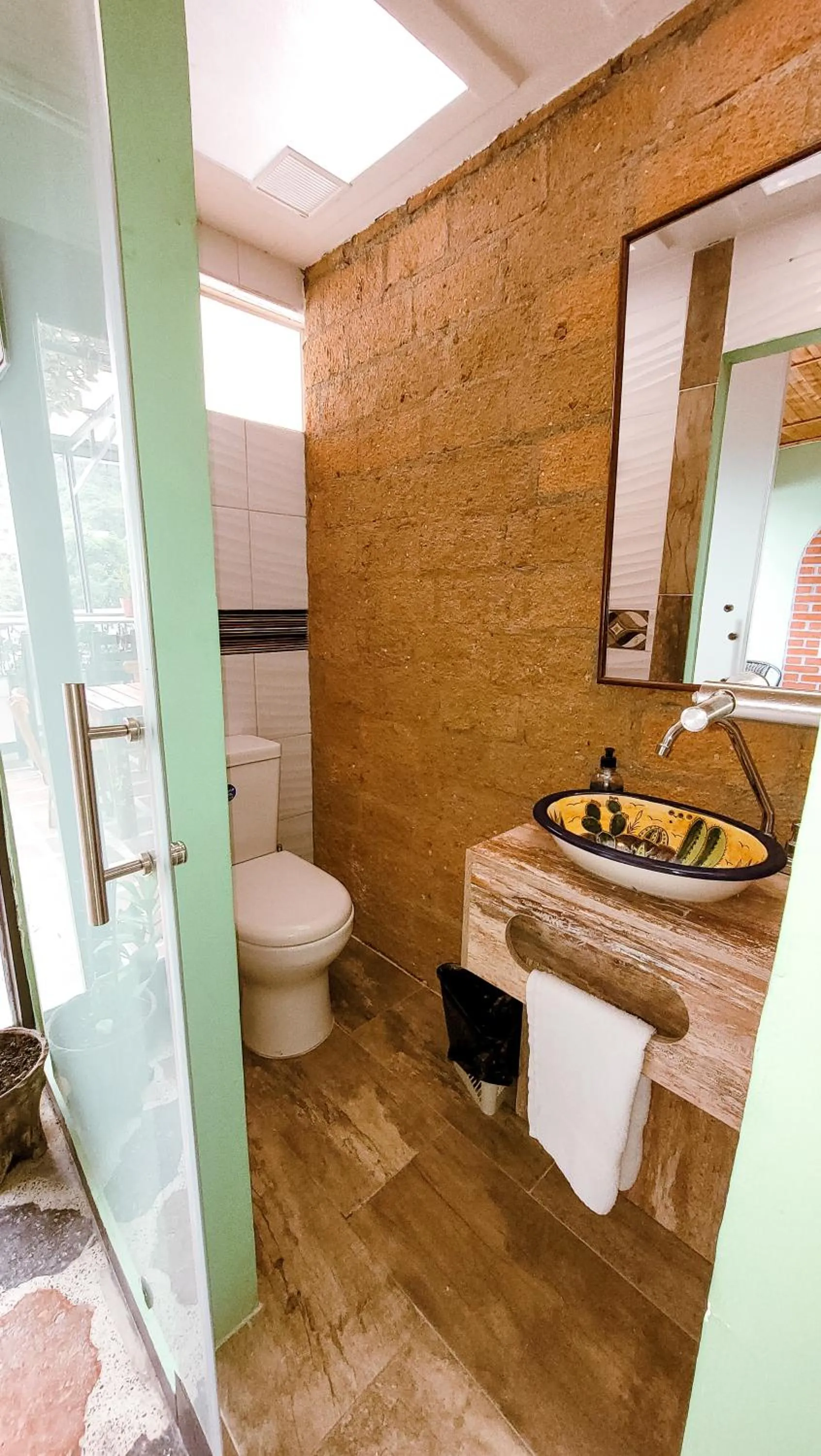 Shower in Tuki Hostel & Lounge