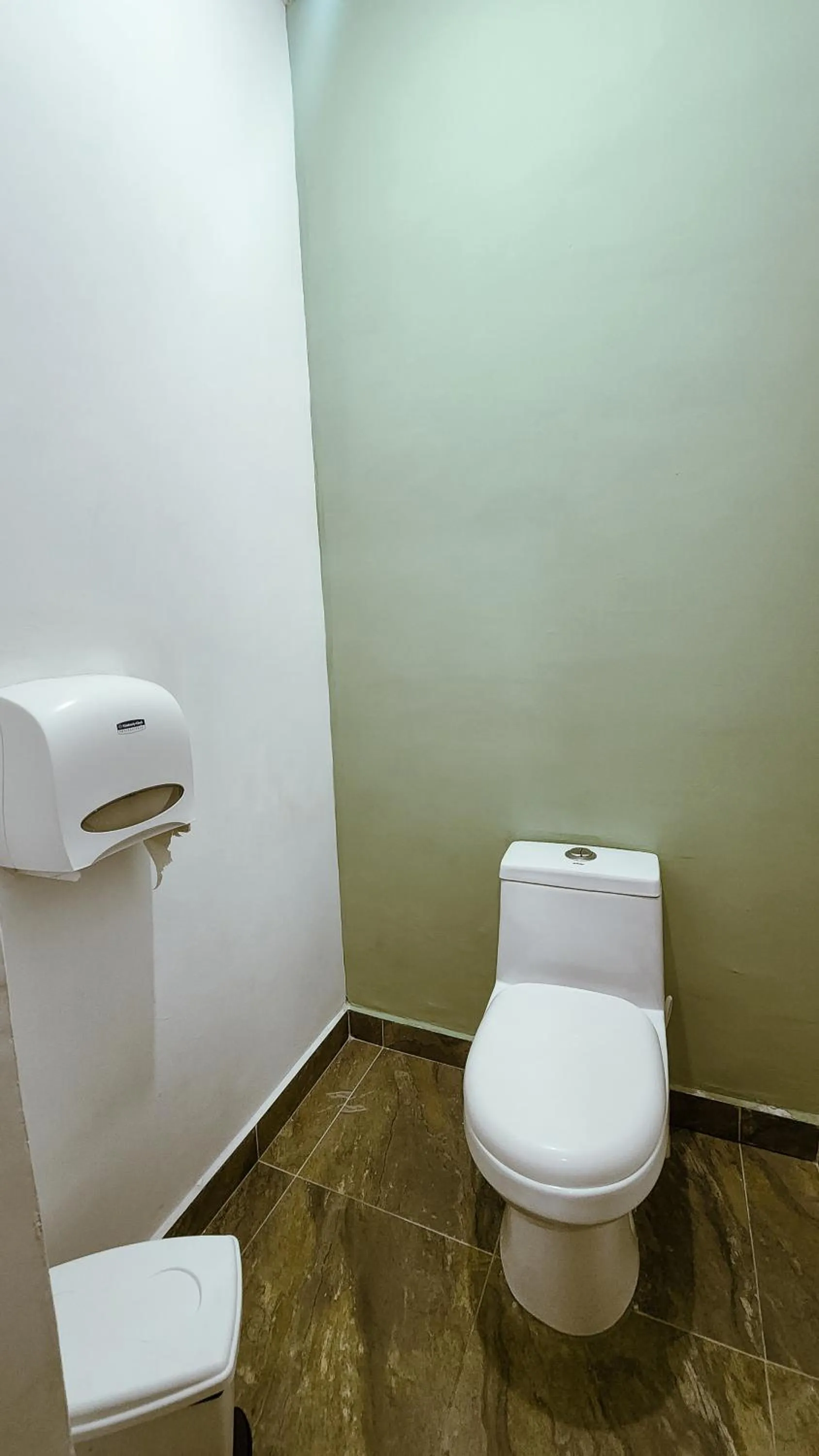 Toilet in Tuki Hostel & Lounge