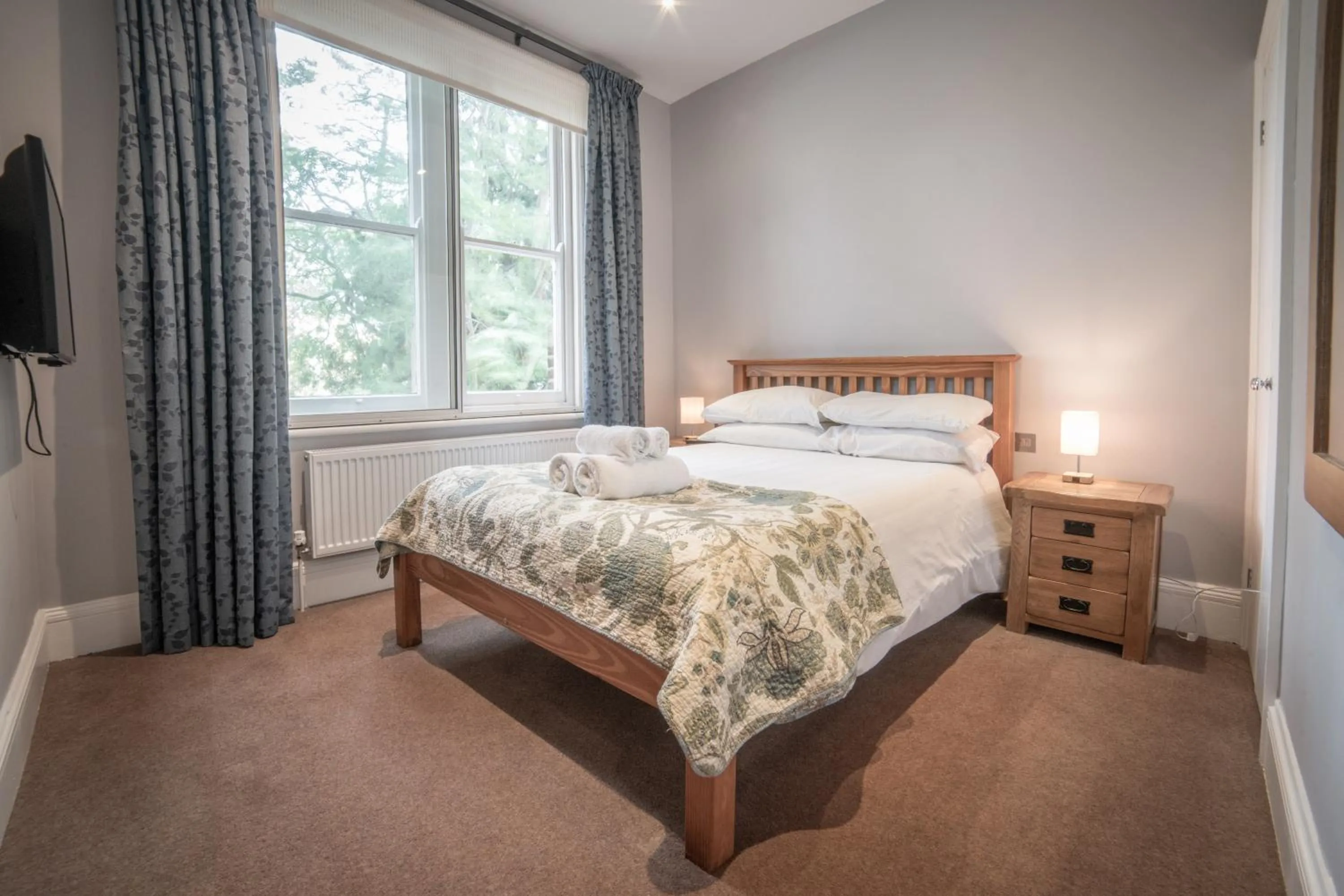 Bed in 100 Banbury Road Oxford - formerly Parklands