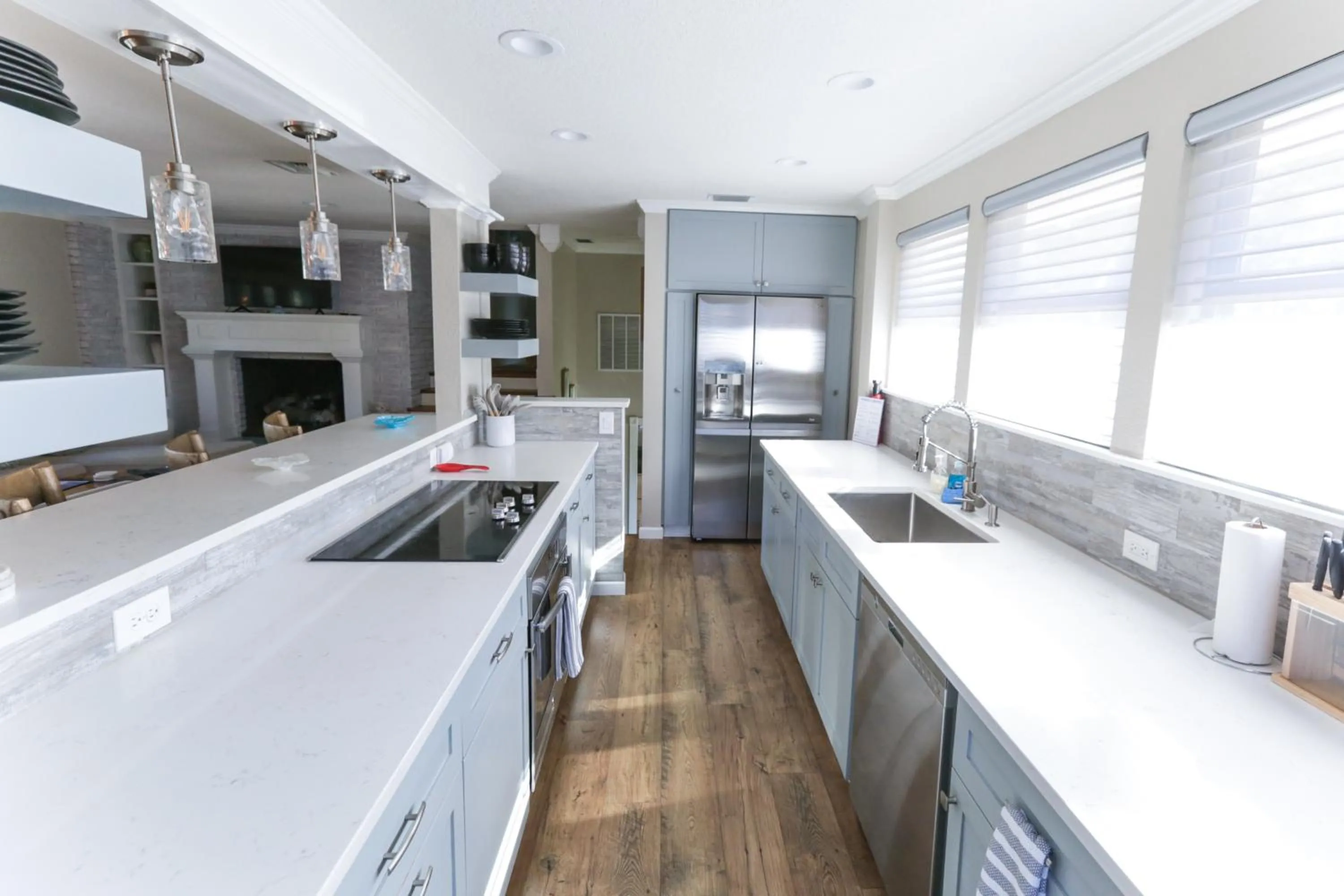 kitchen in Pool & Hot Tub Home w Game Room! 1 Mile to Beach!