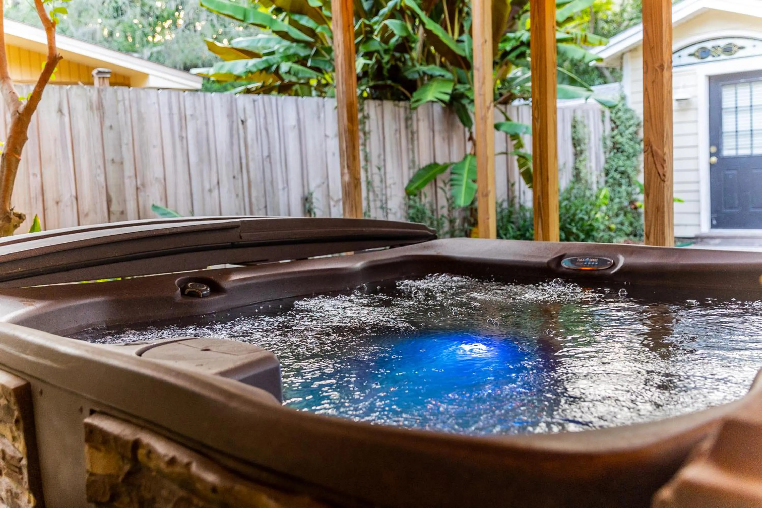 Hot Tub in Pool & Hot Tub Home w Game Room! 1 Mile to Beach!