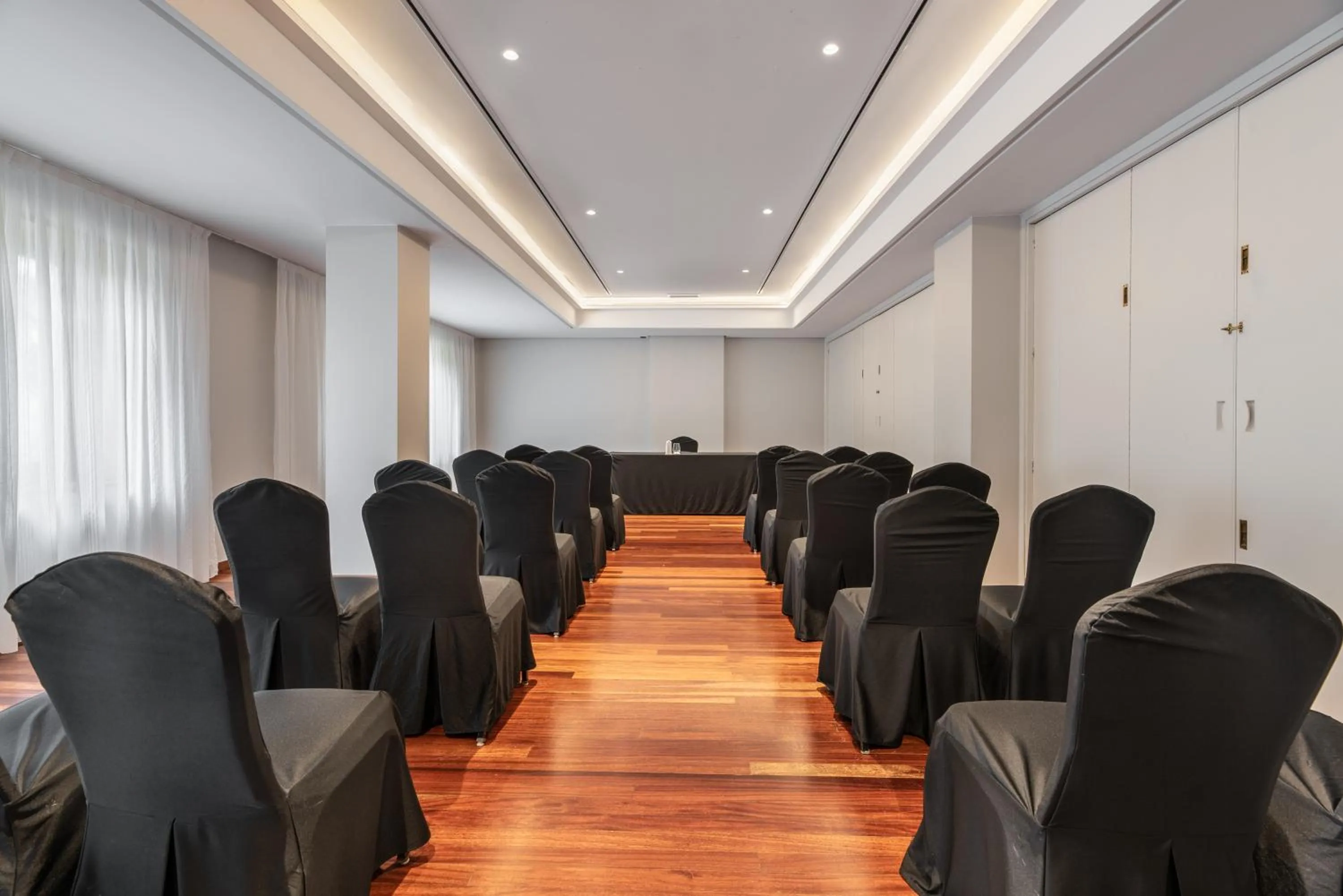 Meeting/conference room in Eurostars Gran Hotel Lugo