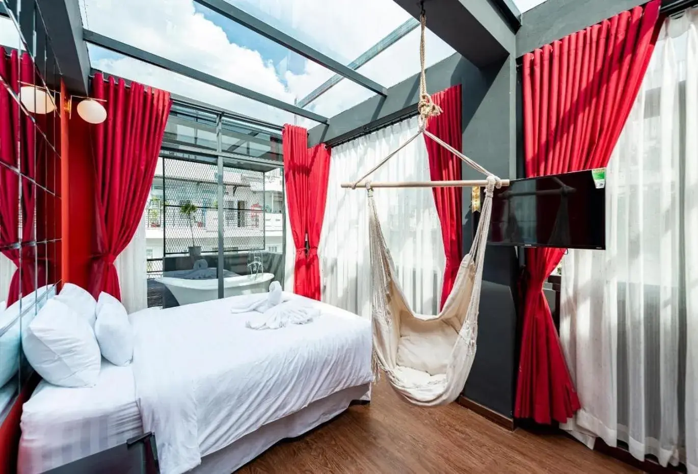 Deluxe Double Room with Balcony in Language Exchange Hotel 3 Deluxe Double Room with Balcony in Language Exchange Hotel 3