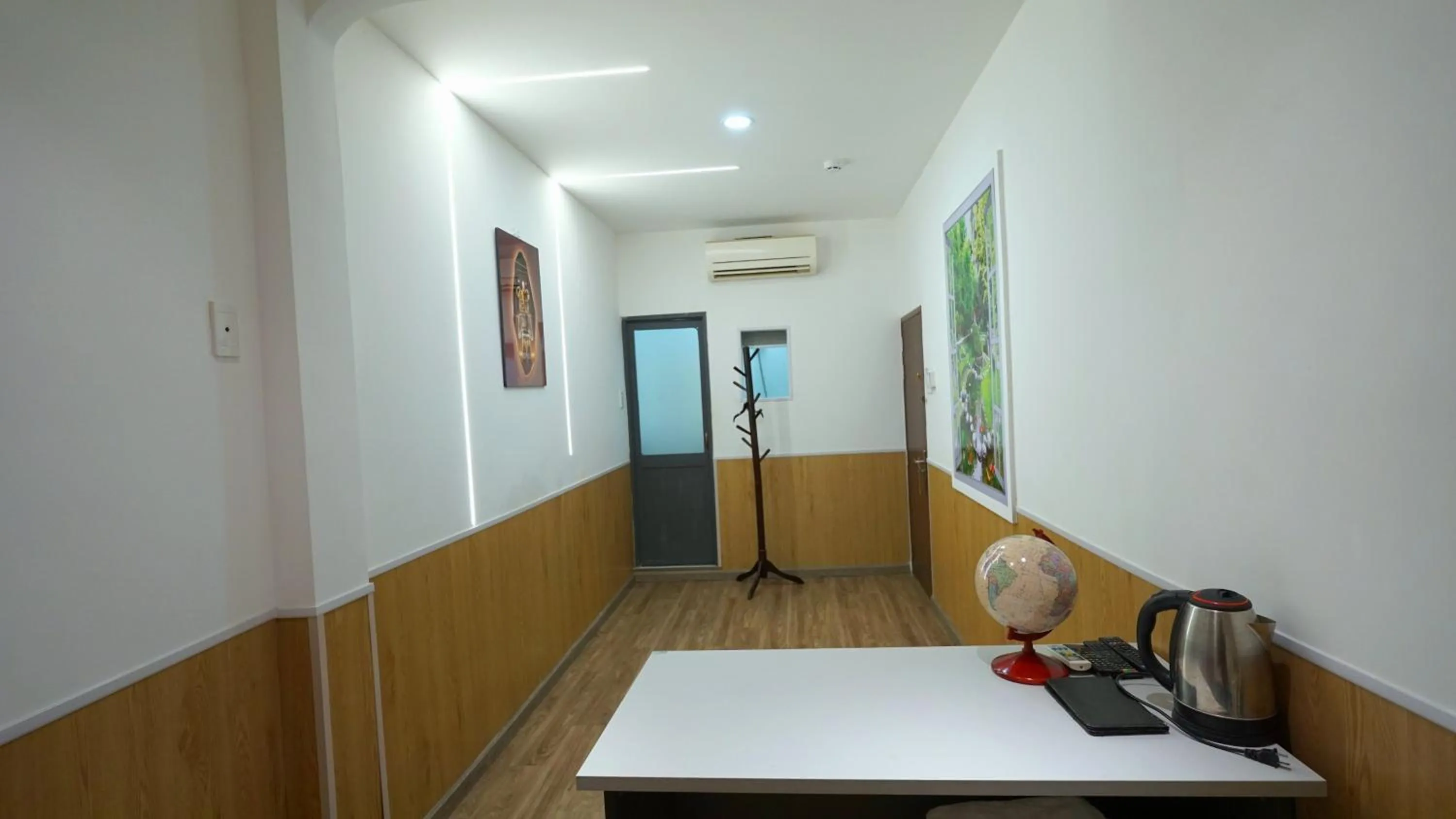 Kitchen or kitchenette in Language Exchange Hotel 3