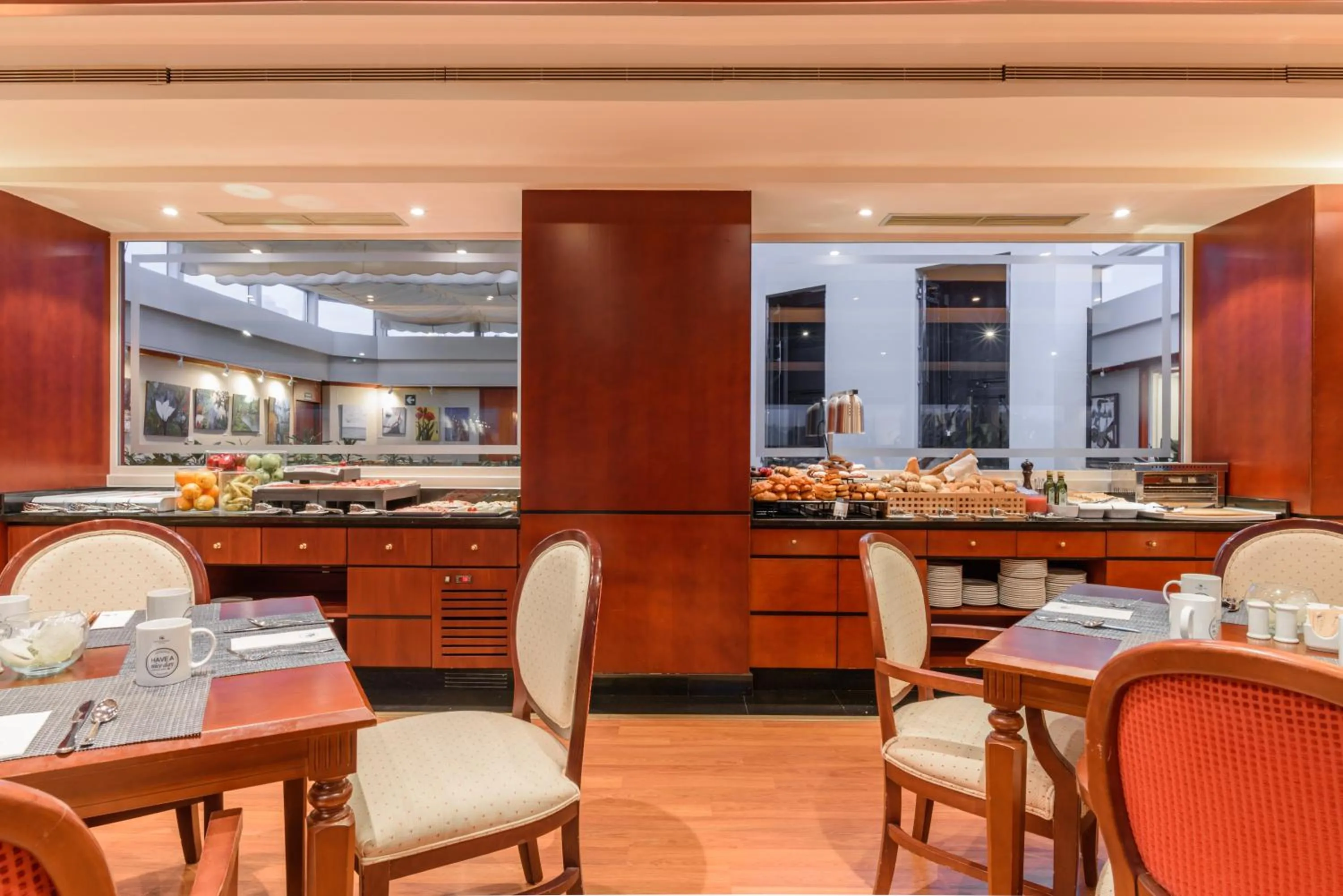 Lounge or bar in Eurostars Gran Hotel Santiago