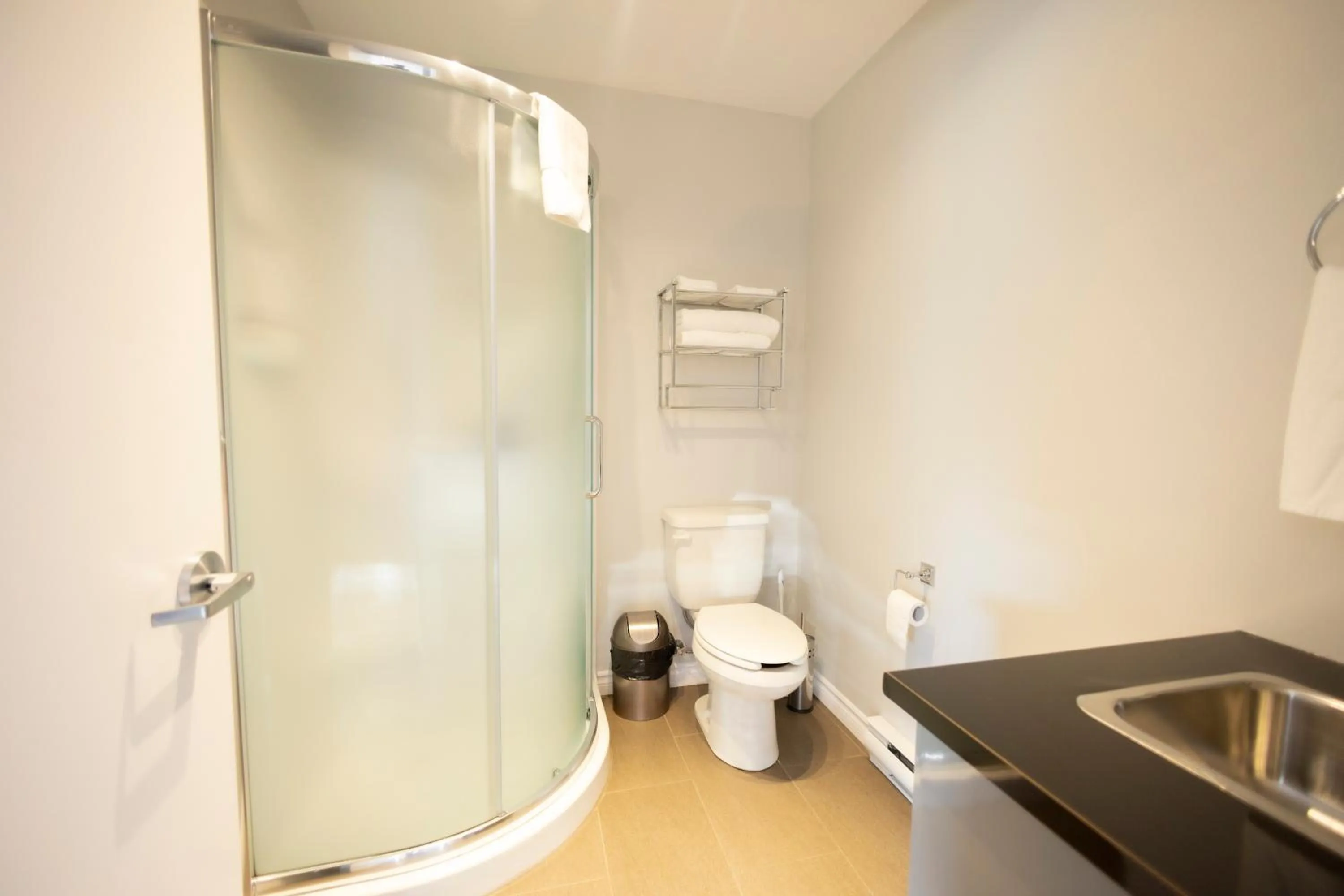 Shower in Le Chic-Urbain