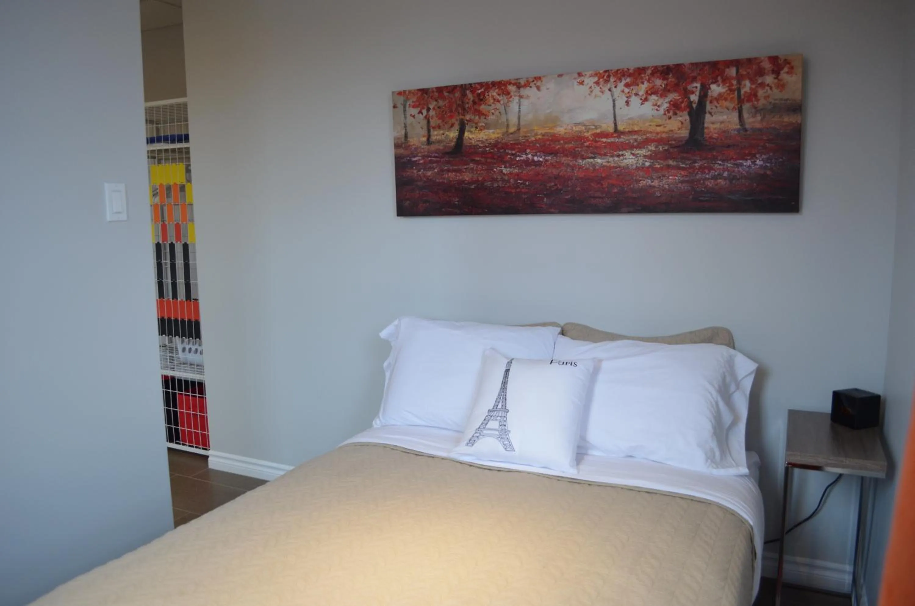 Photo of the whole room, Bed in Le Chic-Urbain