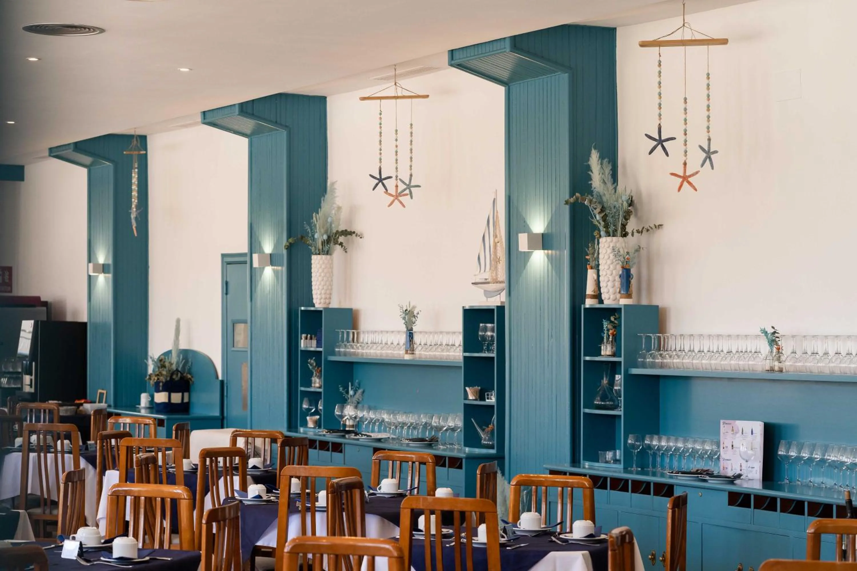 Restaurant/places to eat in Hotel Planas