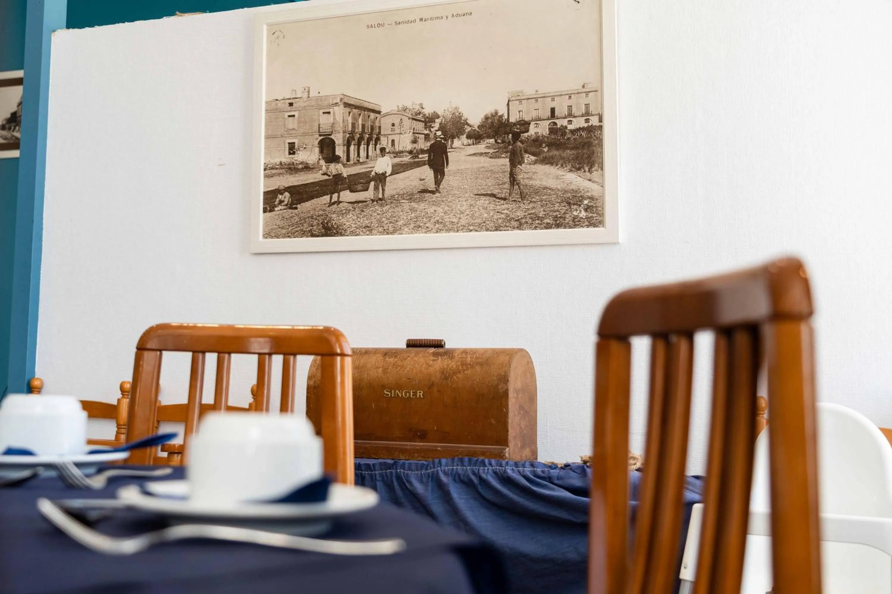 Restaurant/places to eat in Hotel Planas