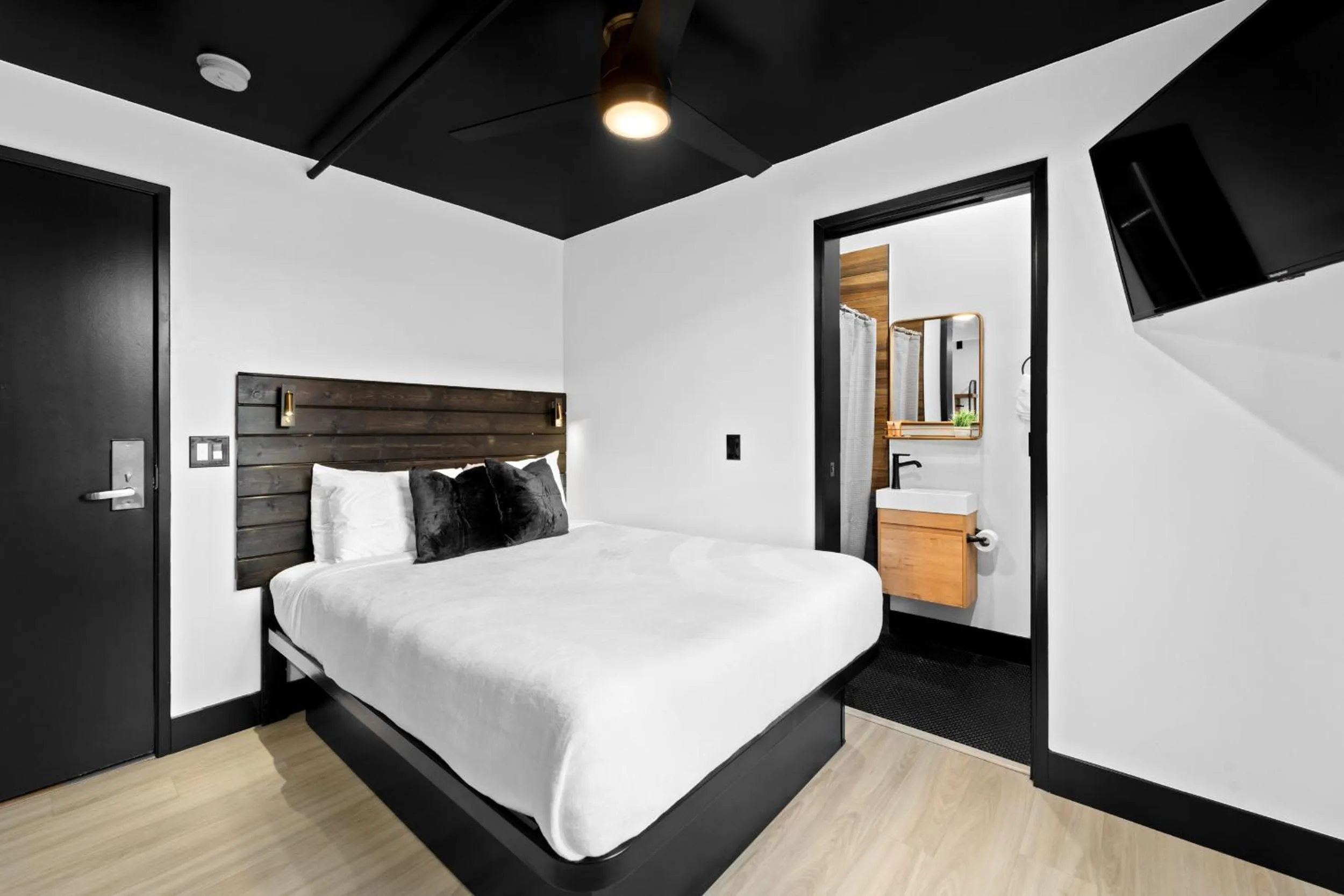 Balboa Park Hotel in Downtown Little Italy