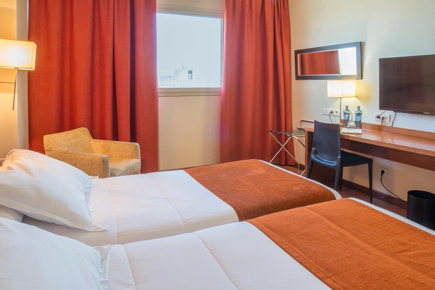 TV and multimedia, Bed in Hotel Xon's Valencia