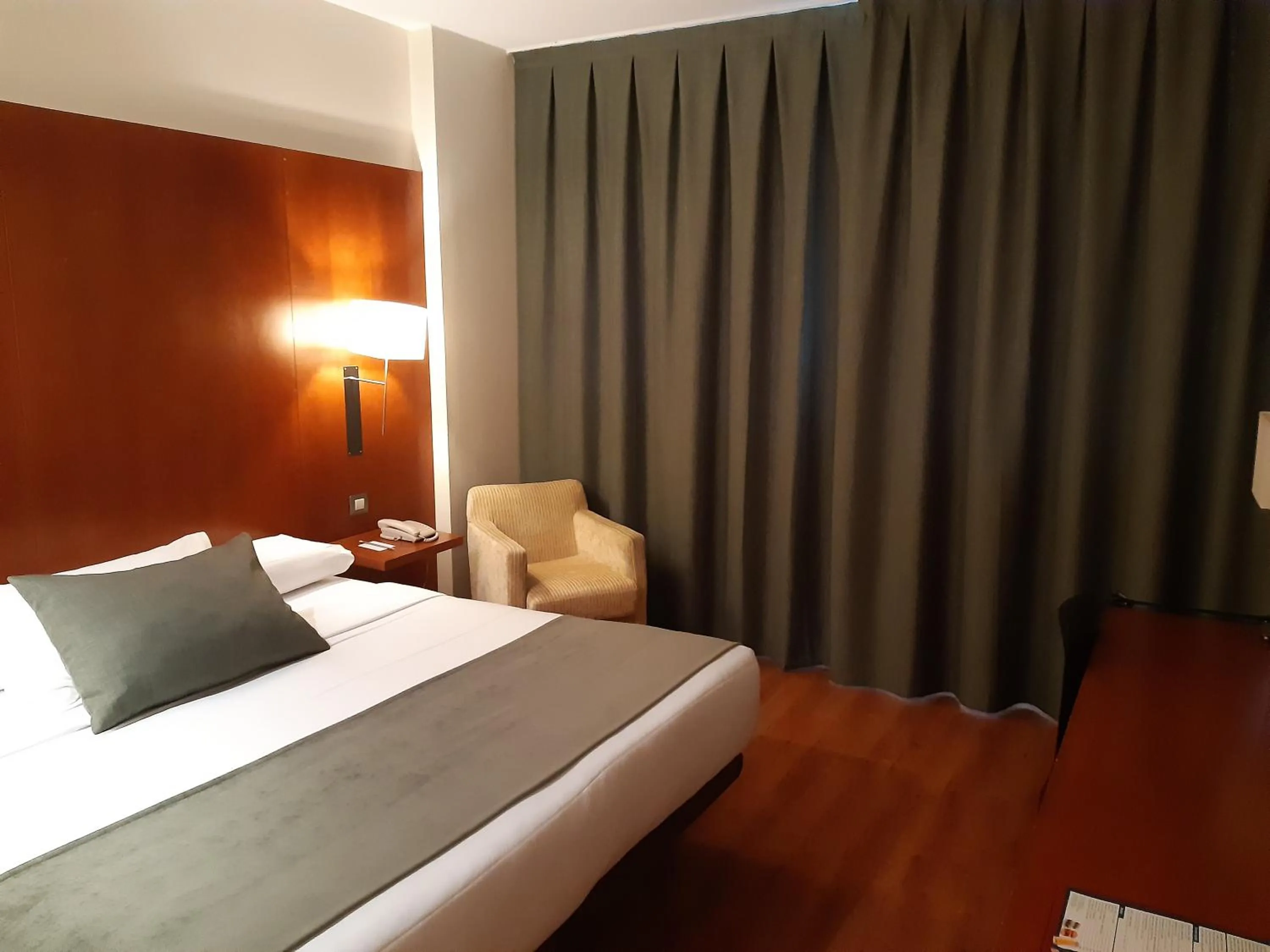 Bed in Hotel Xon's Valencia