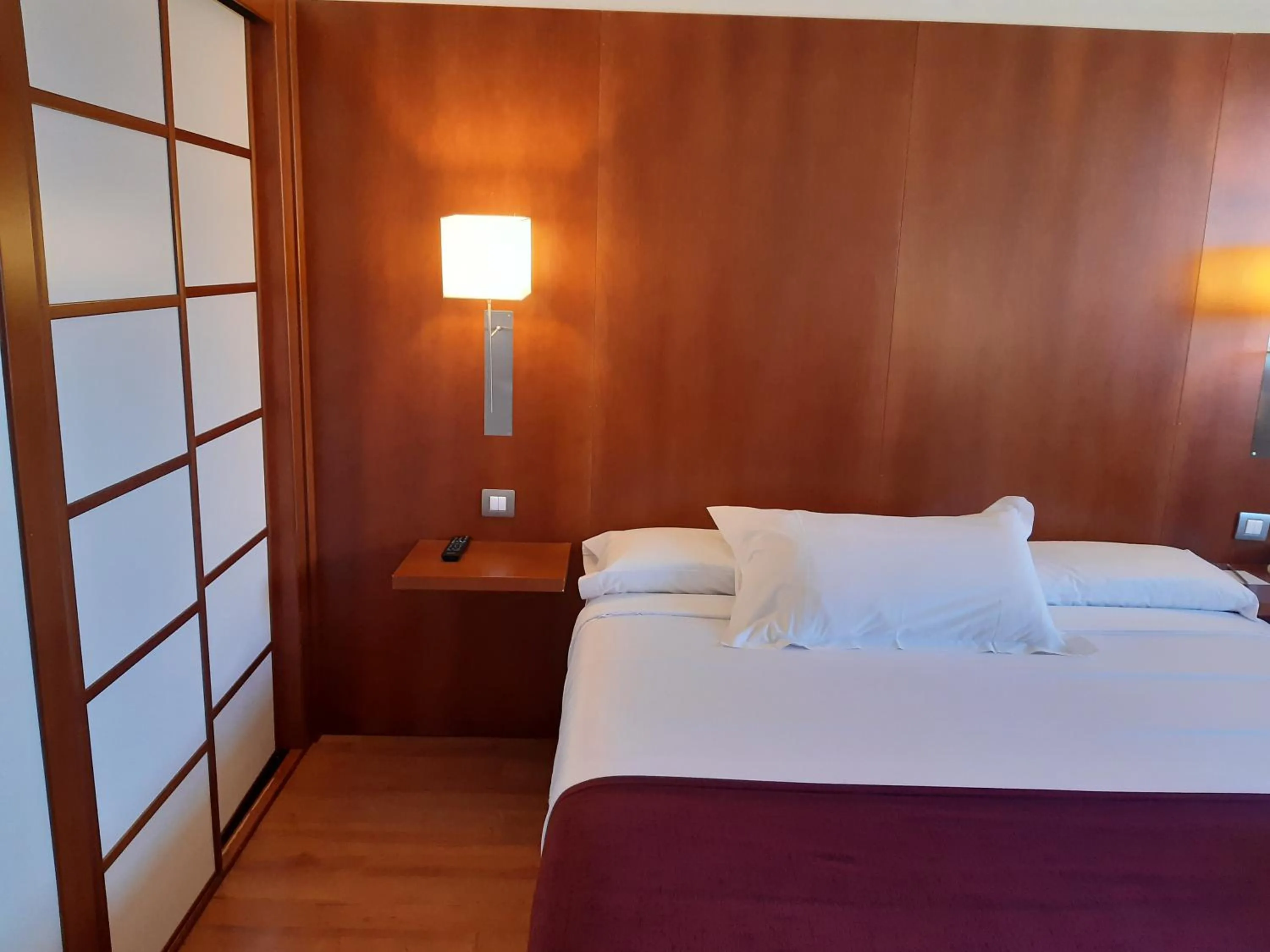 Bed in Hotel Xon's Valencia