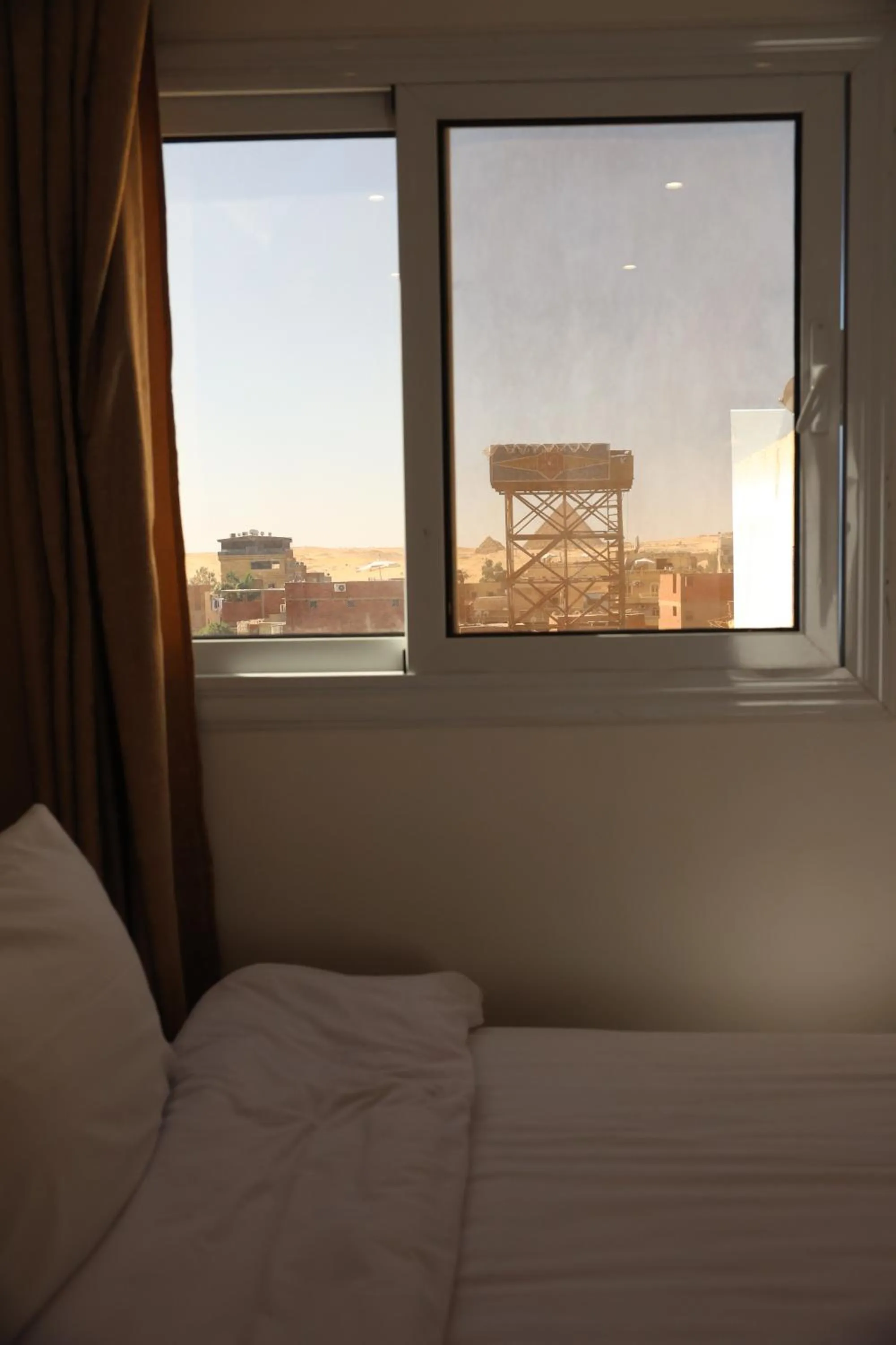 Bed in Eagles Pyramids View