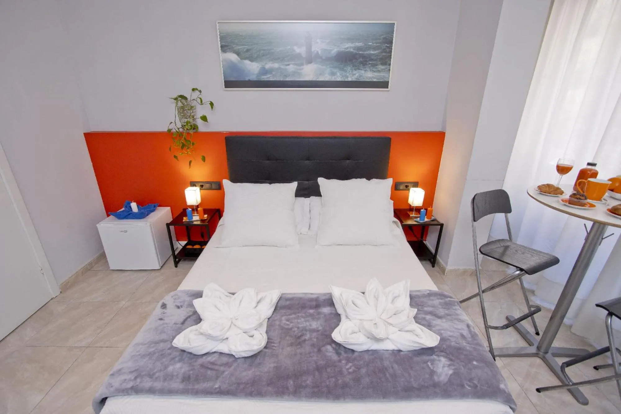 Bed in Barcelona City Centre Hostal