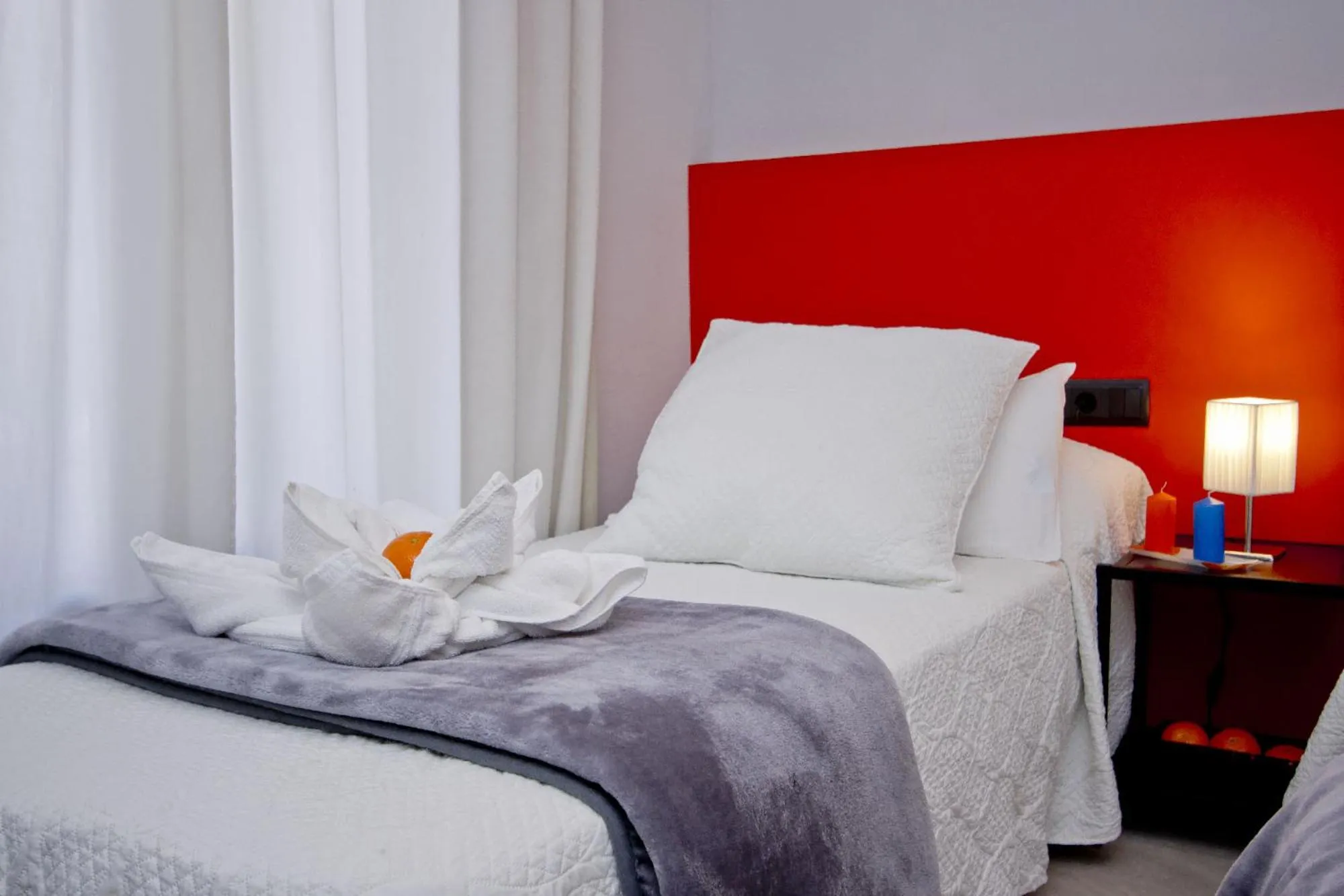 Bed in Barcelona City Centre Hostal