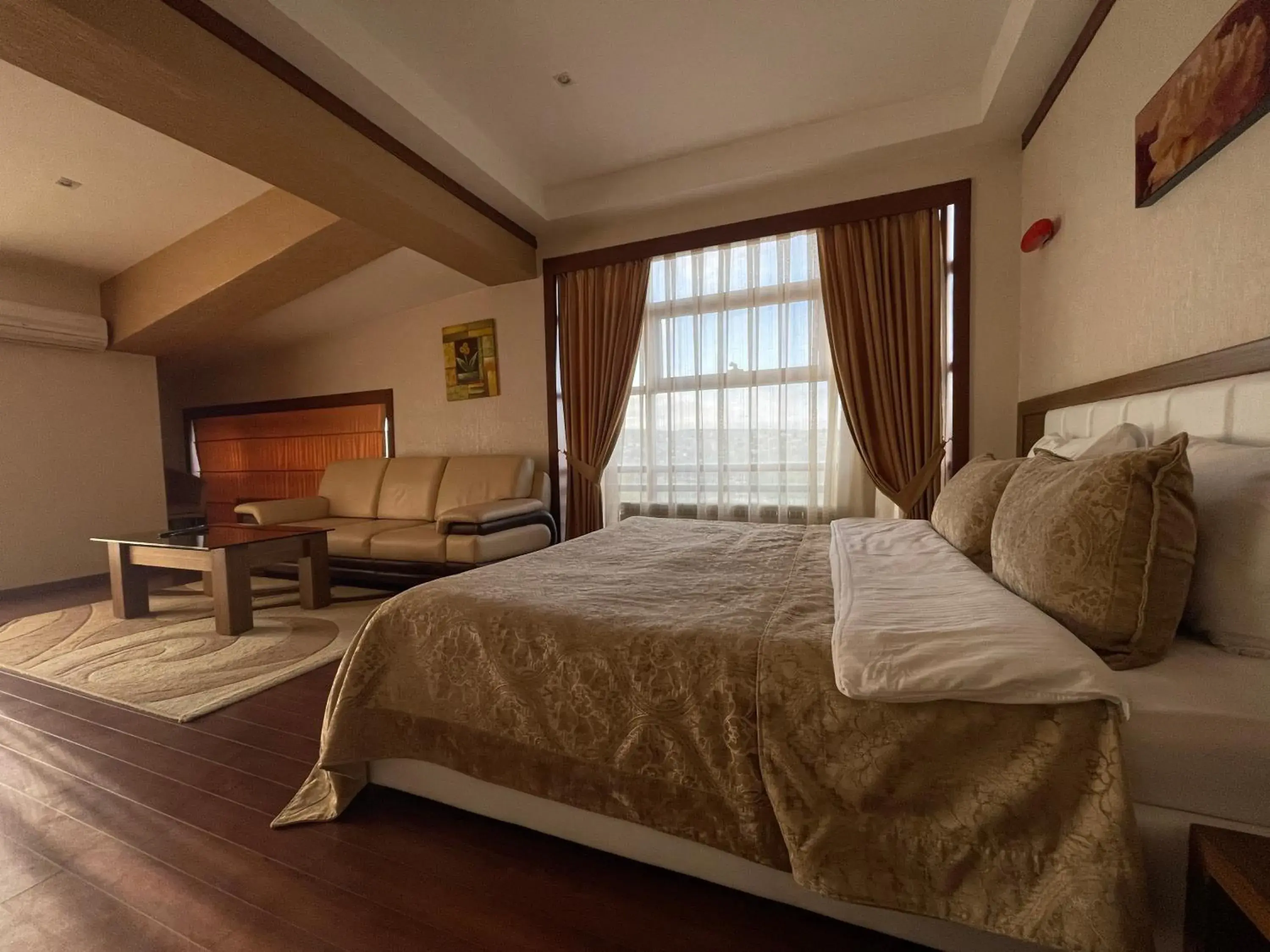 Large Double Room in Ladera Resort Qusar Large Double Room in Ladera Resort Qusar