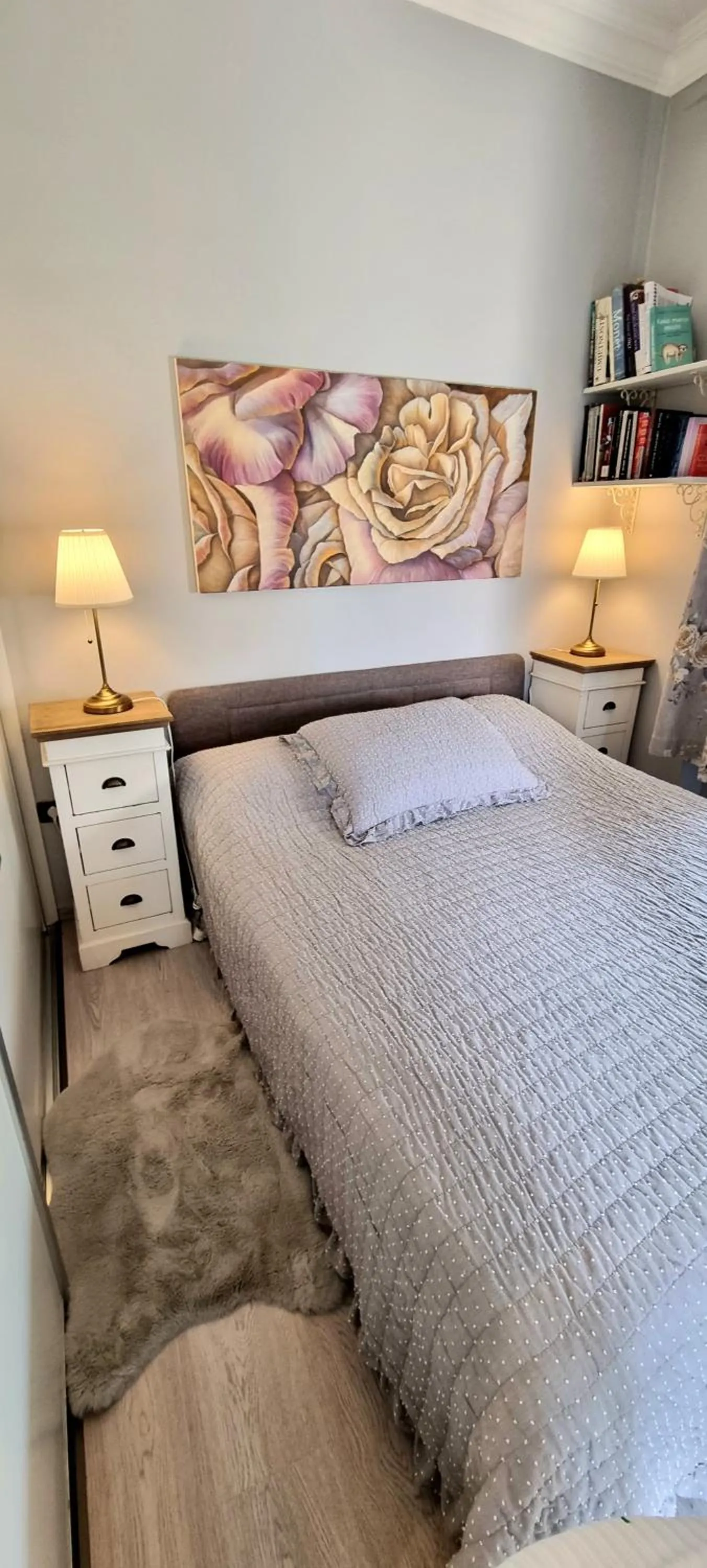 Bed in Beach apartment Suzy&Demi