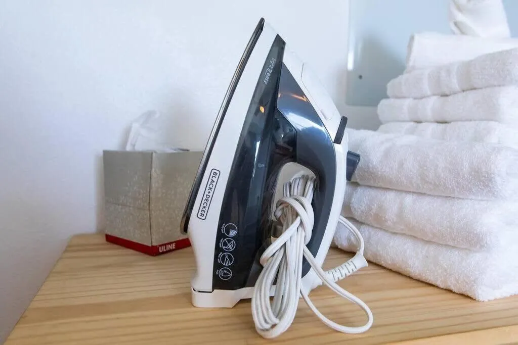 Walk 2 Restaurants & Bars-Relax on Private Patio