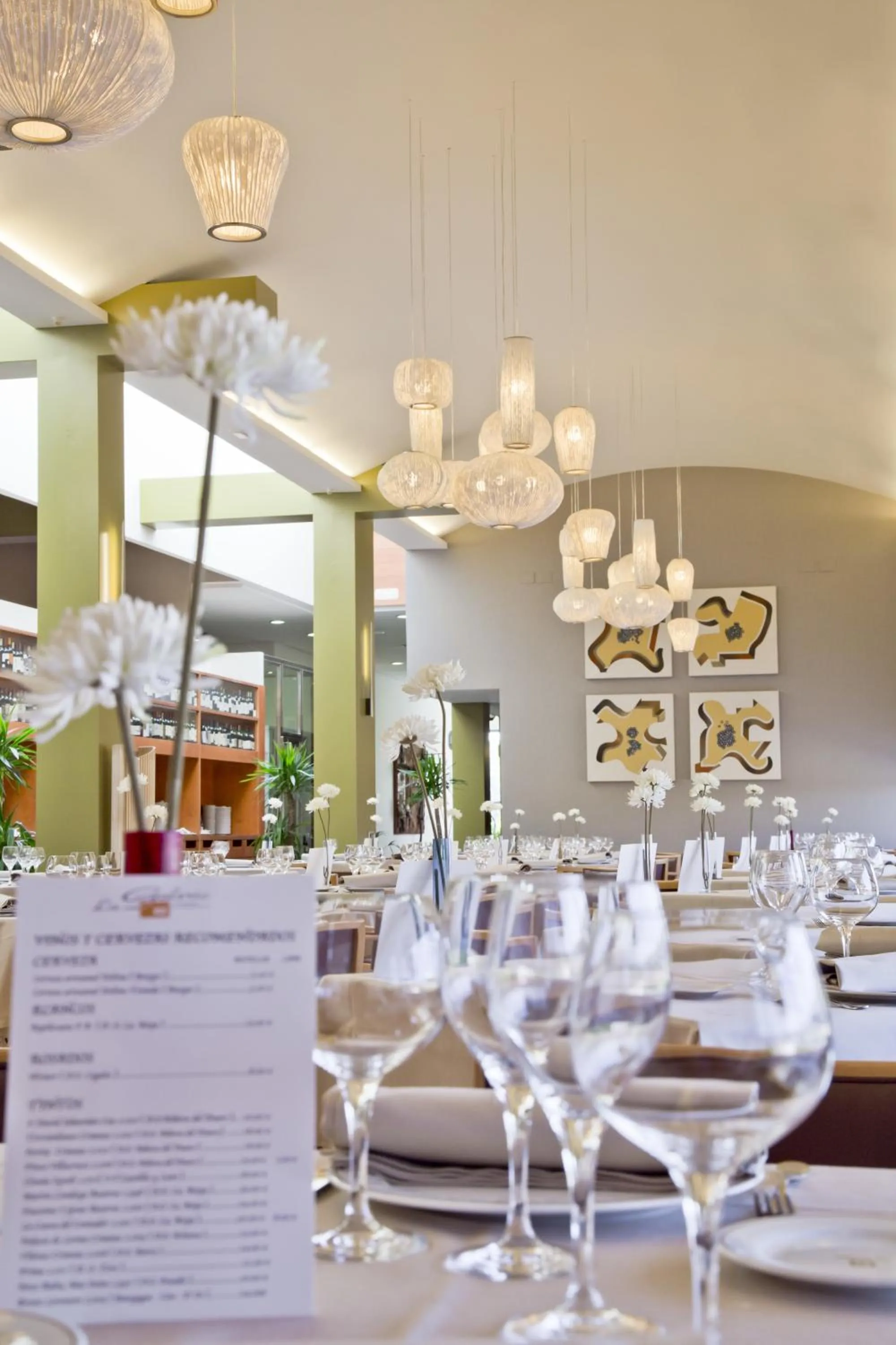 Restaurant/places to eat in Hq La Galeria