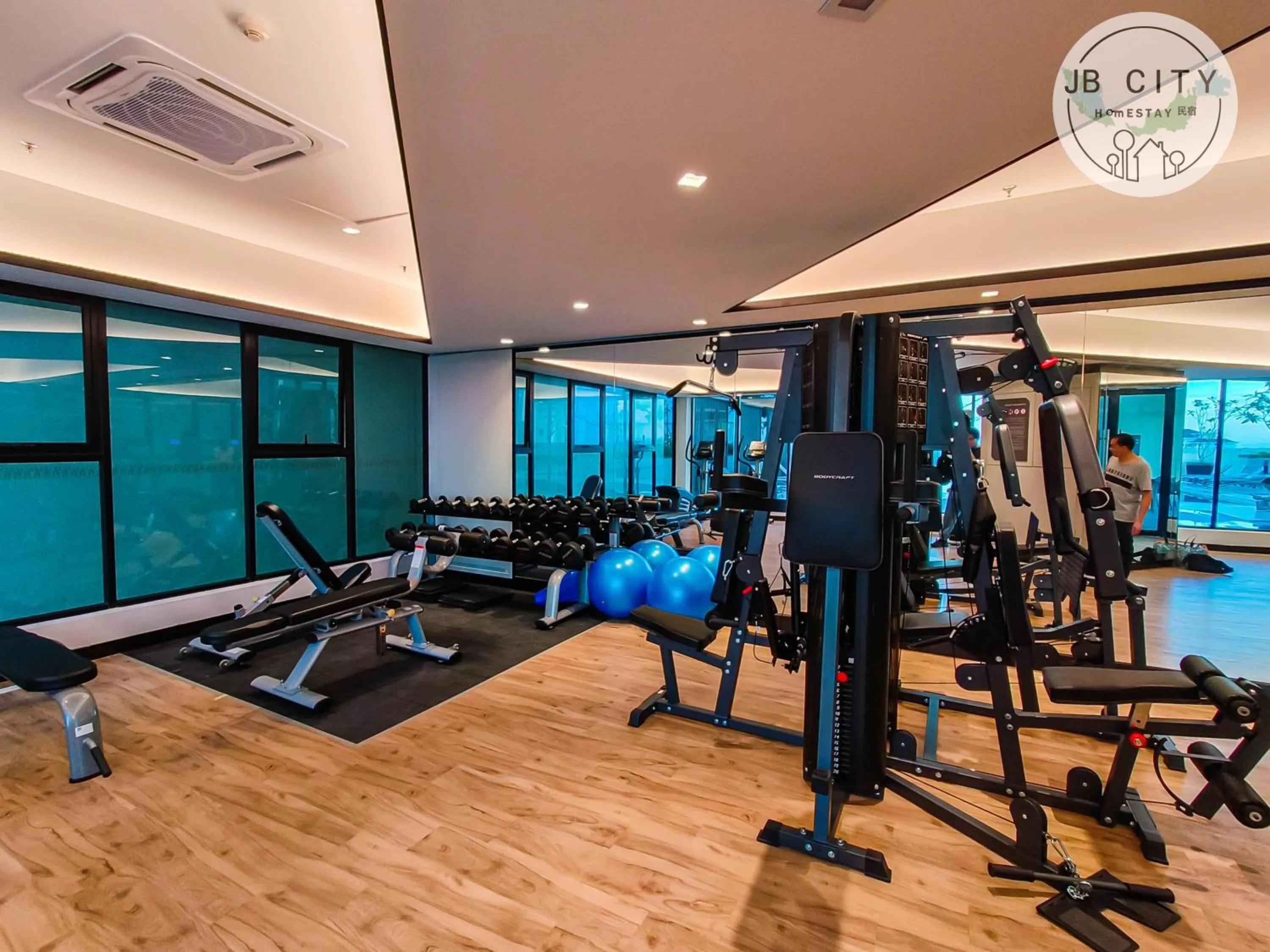Fitness centre/facilities in Paradigm Residence by RR JBcity
