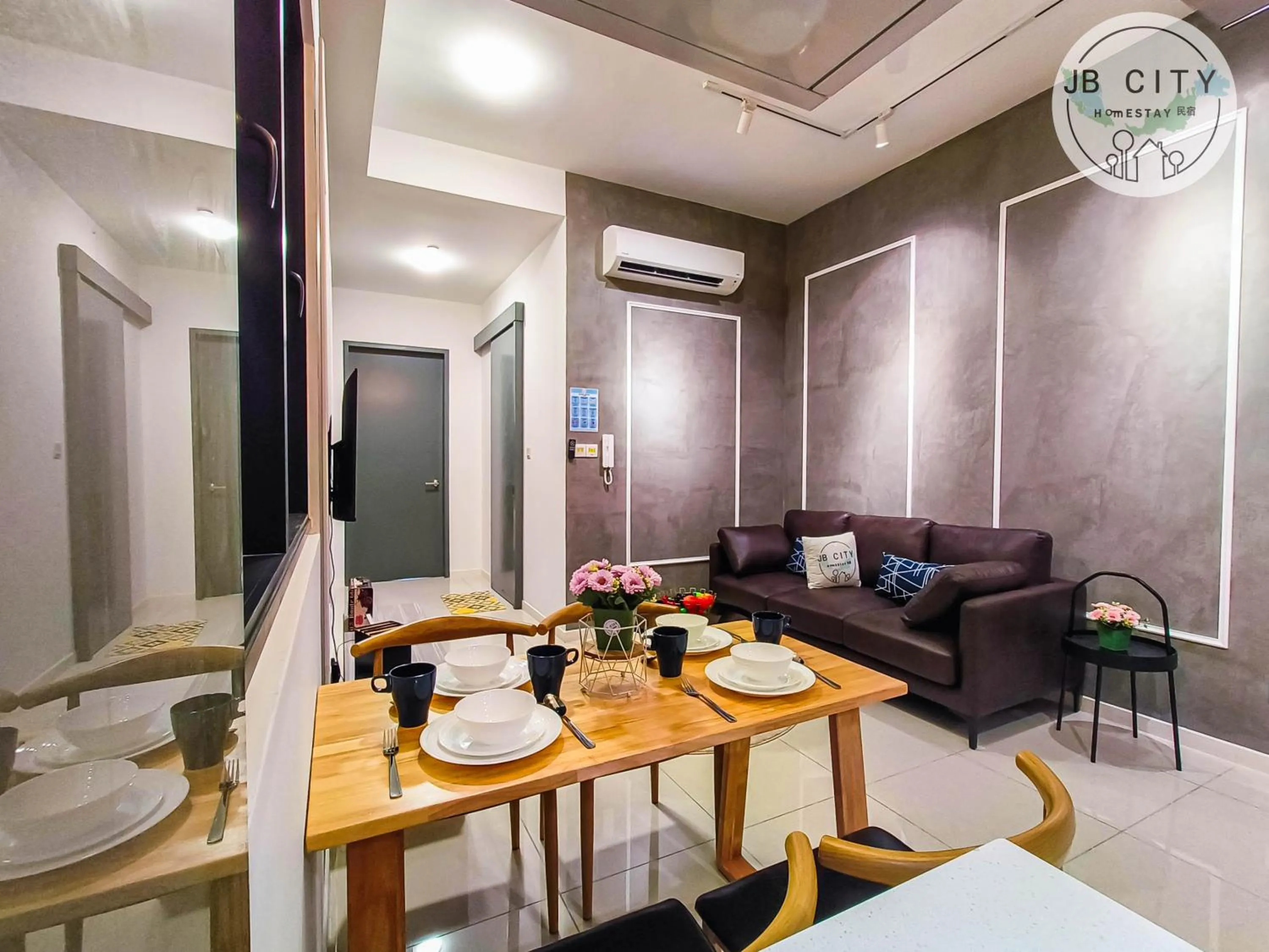 TV and multimedia in Paradigm Residence by RR JBcity