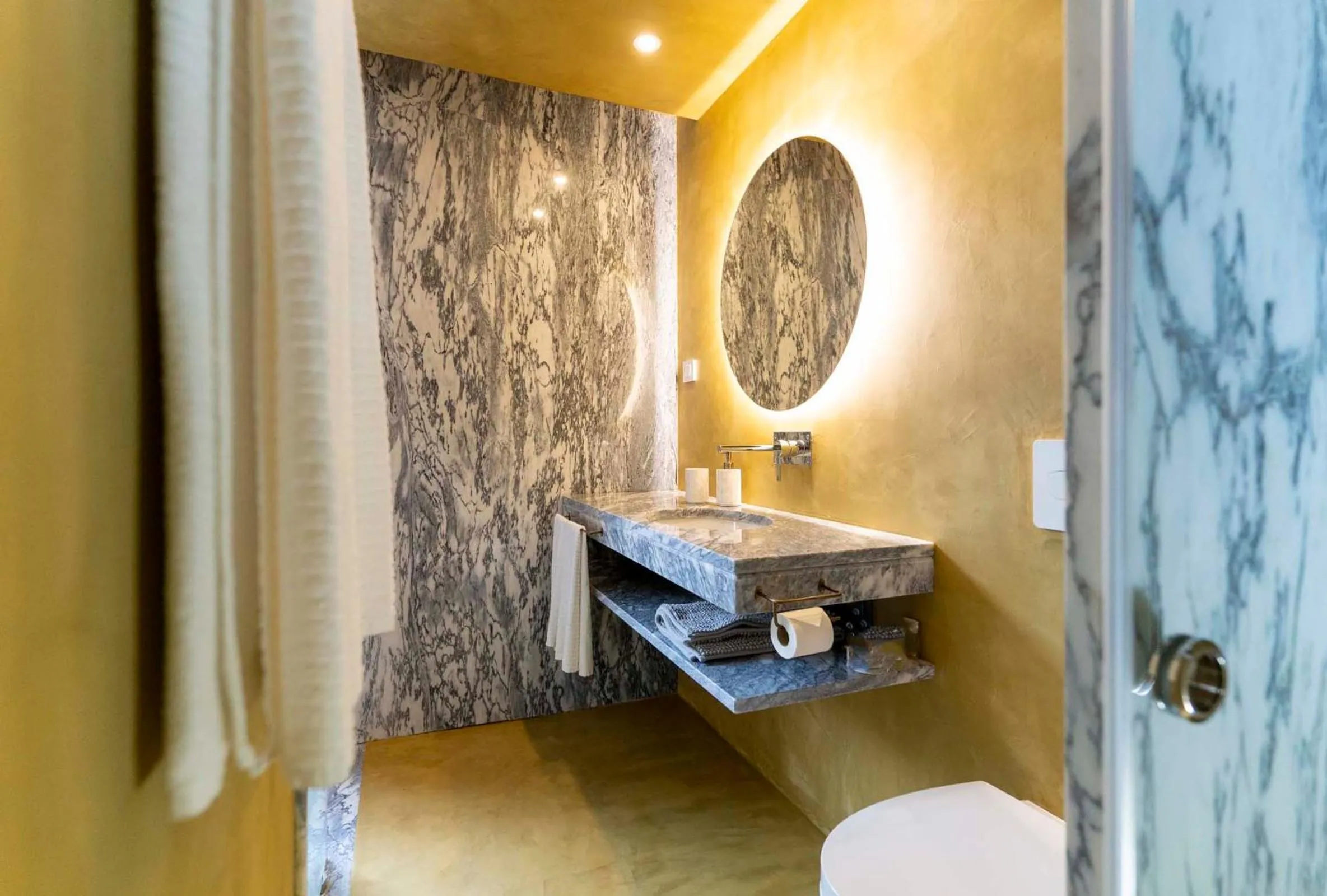 CASA 3 - OS LUGARES DE CASTRALEUCA