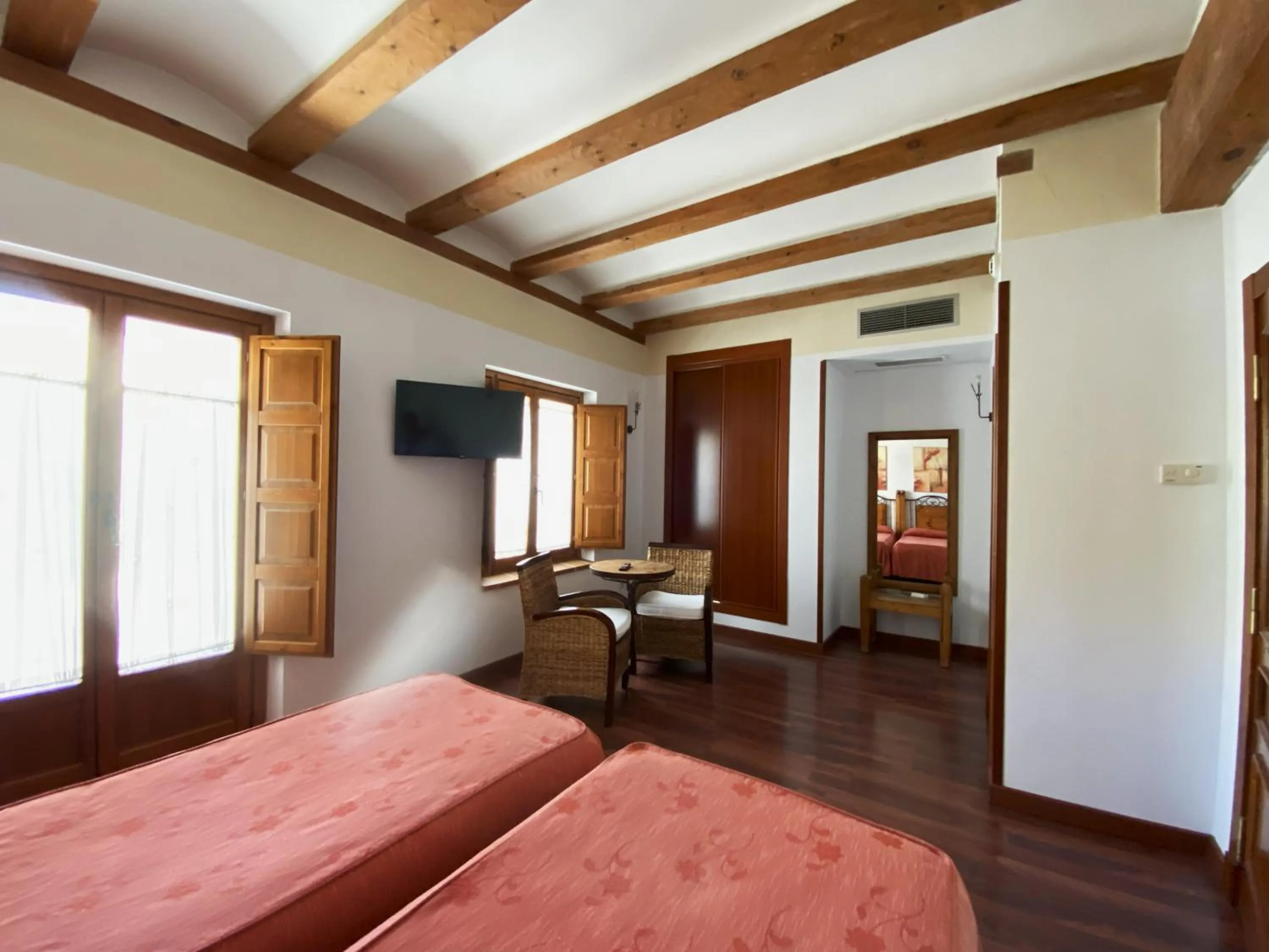 Bedroom, Bed in HOTEL EL RASTRO - Palacio Duque de Tamames -