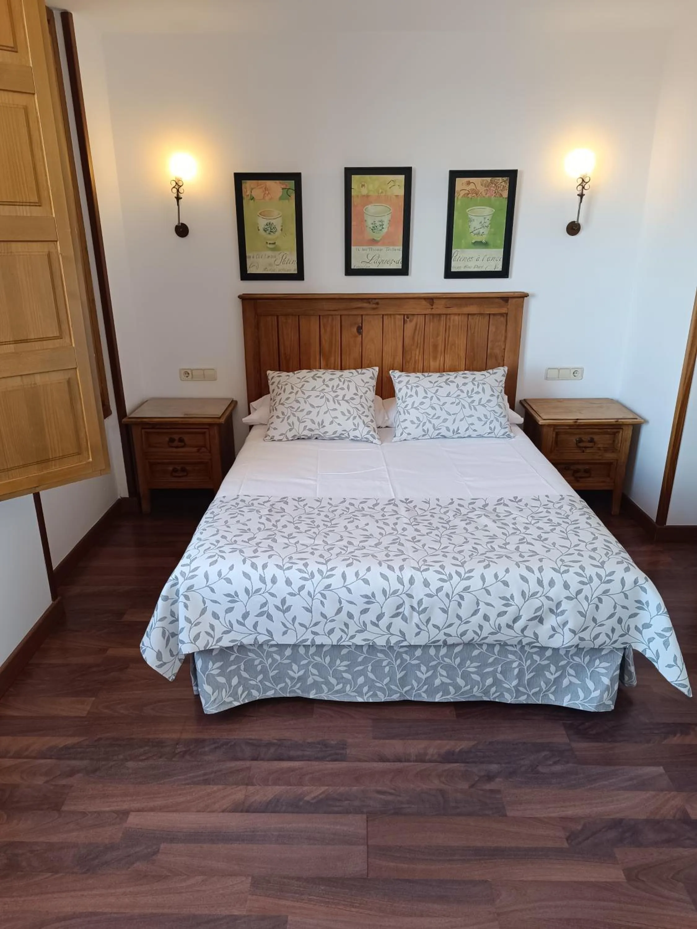 Bed in HOTEL EL RASTRO - Palacio Duque de Tamames -