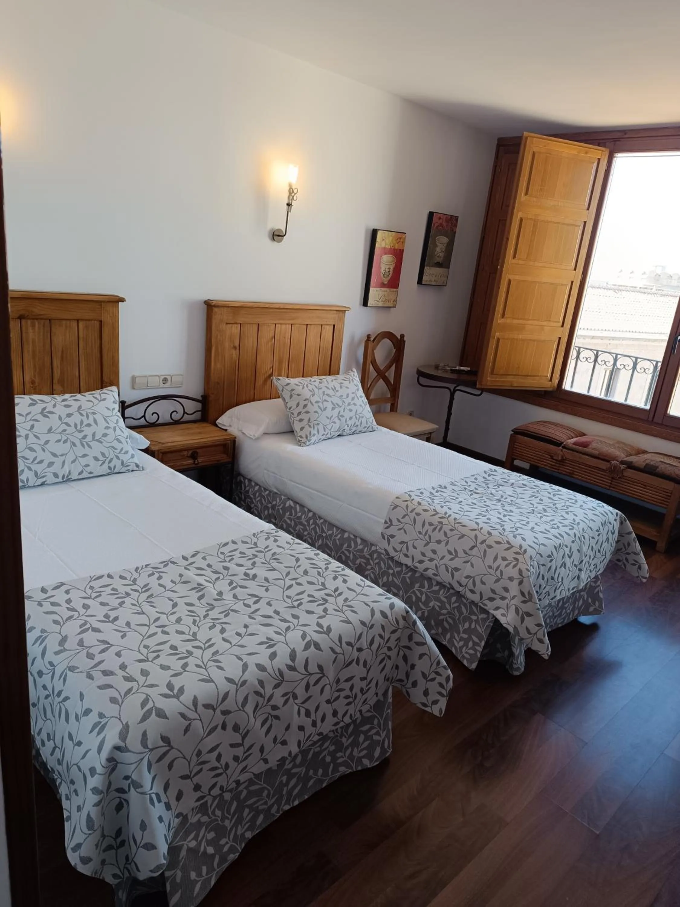 Bed in HOTEL EL RASTRO - Palacio Duque de Tamames -