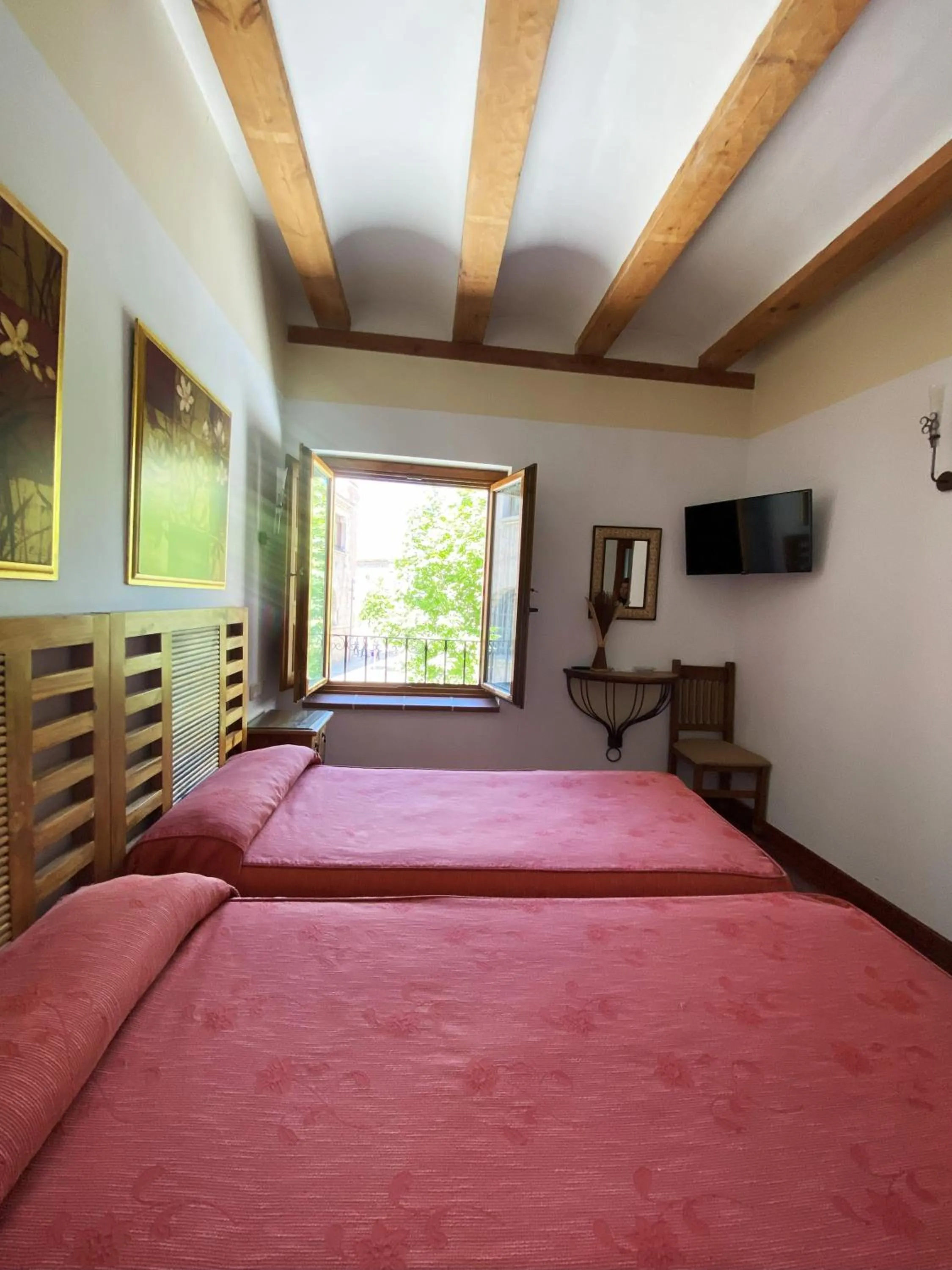 Bedroom, Bed in HOTEL EL RASTRO - Palacio Duque de Tamames -