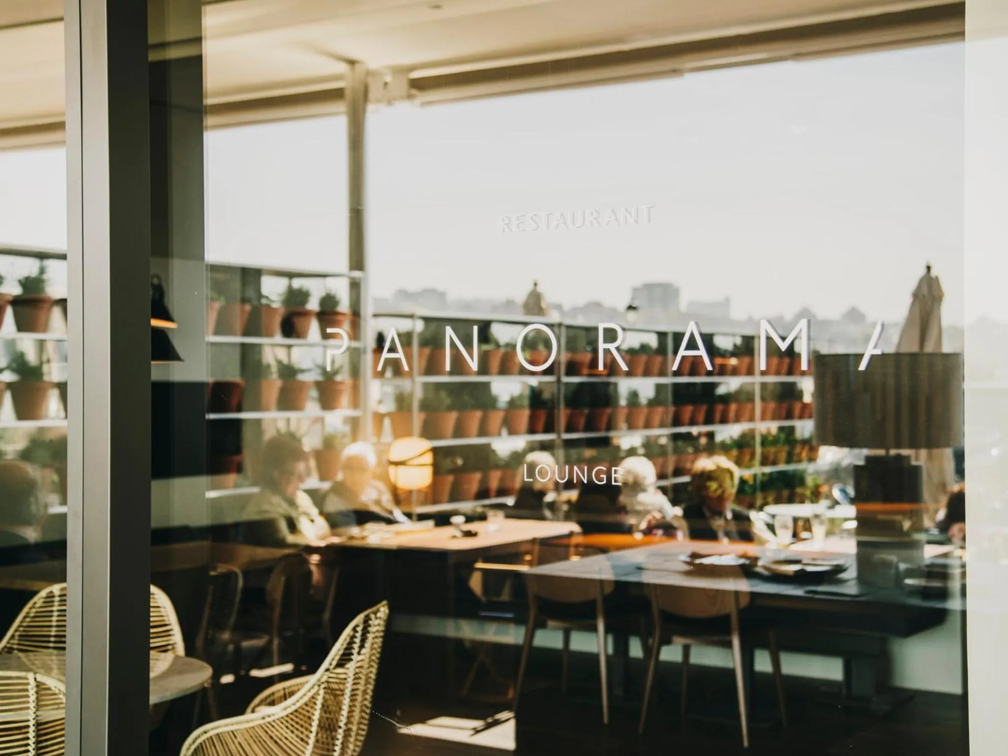 Restaurant/places to eat in Hotel Chiqui