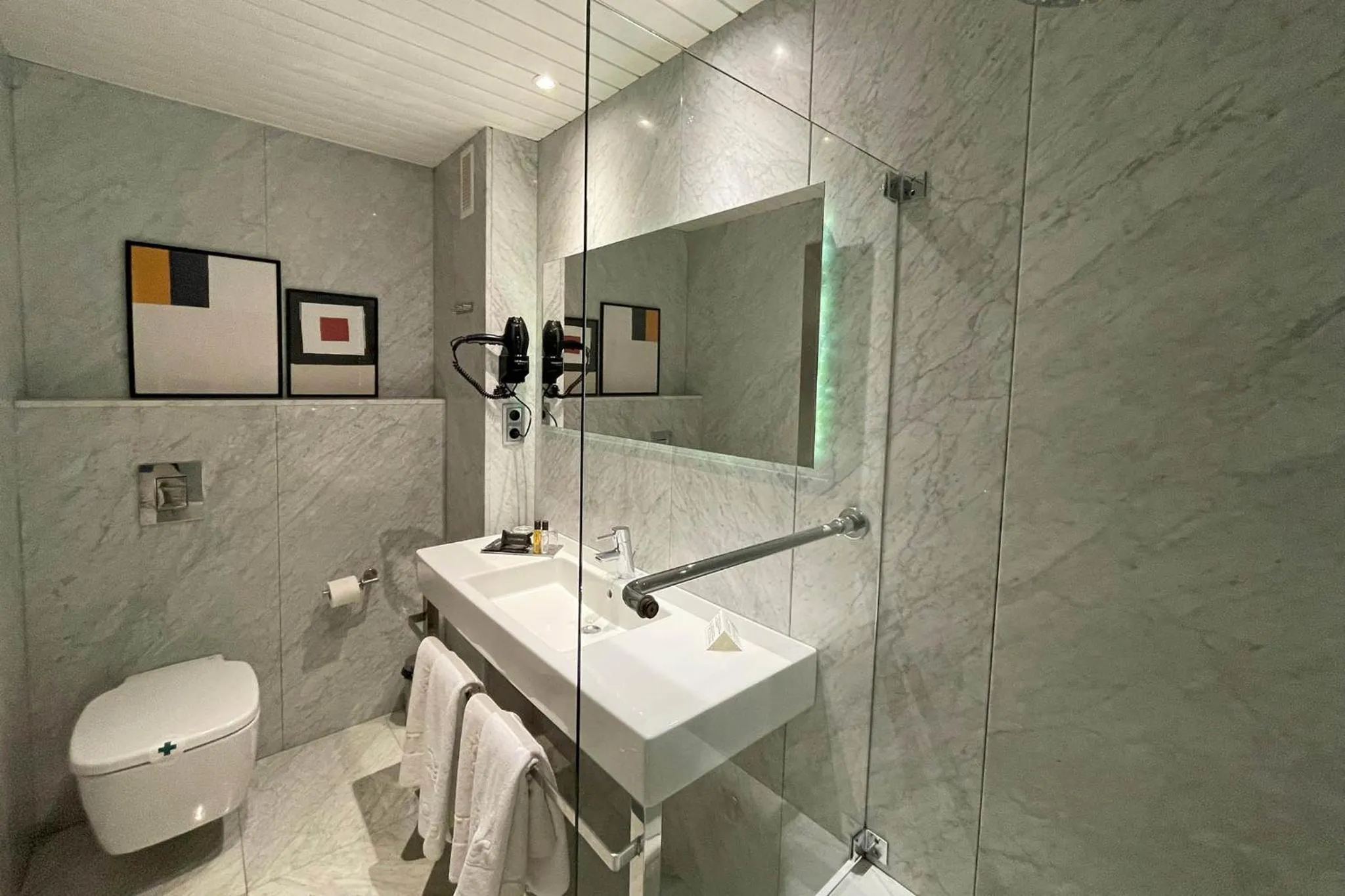 Bathroom in Hotel Chiqui