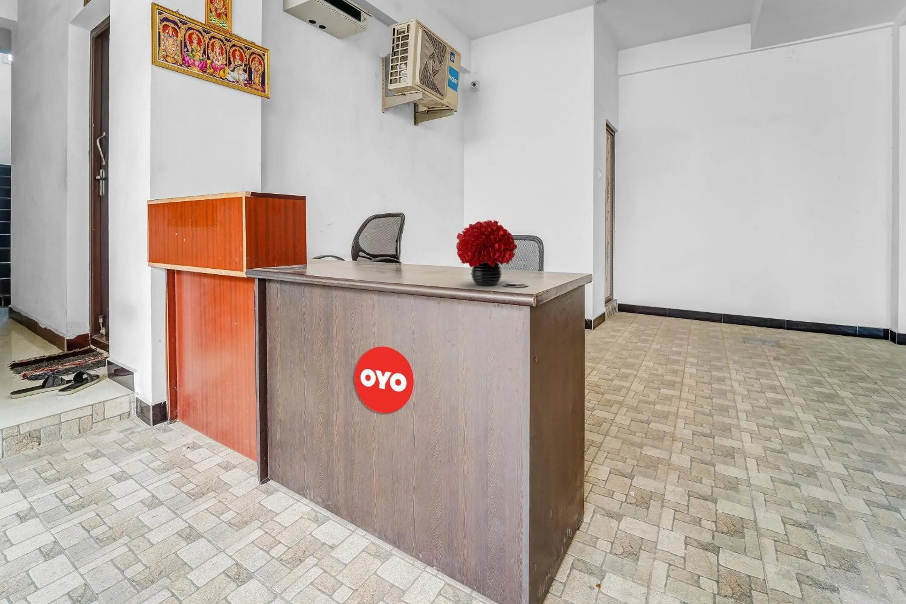 Lobby or reception in Hotel O Crown Tower