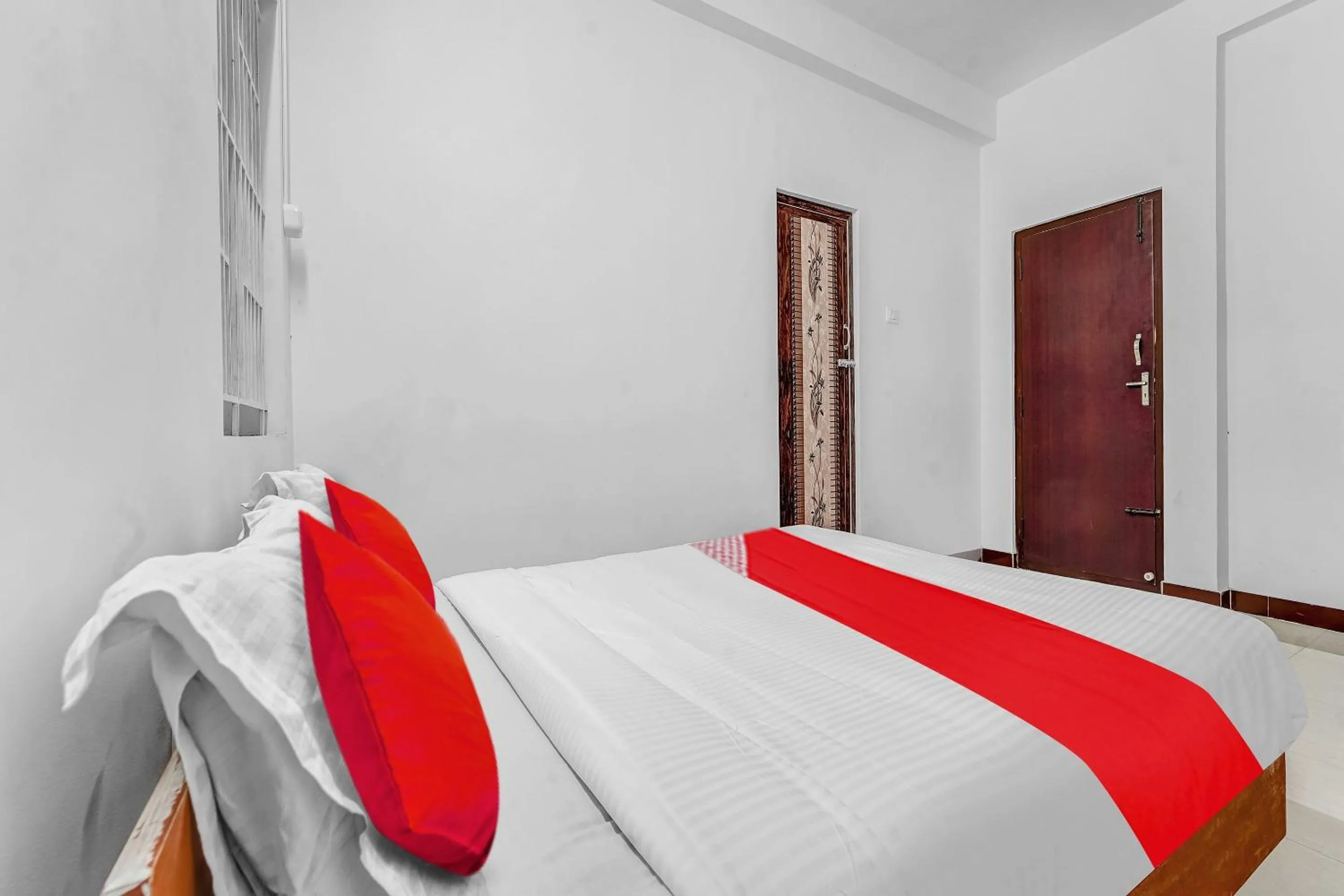 Bedroom, Bed in Hotel O Crown Tower