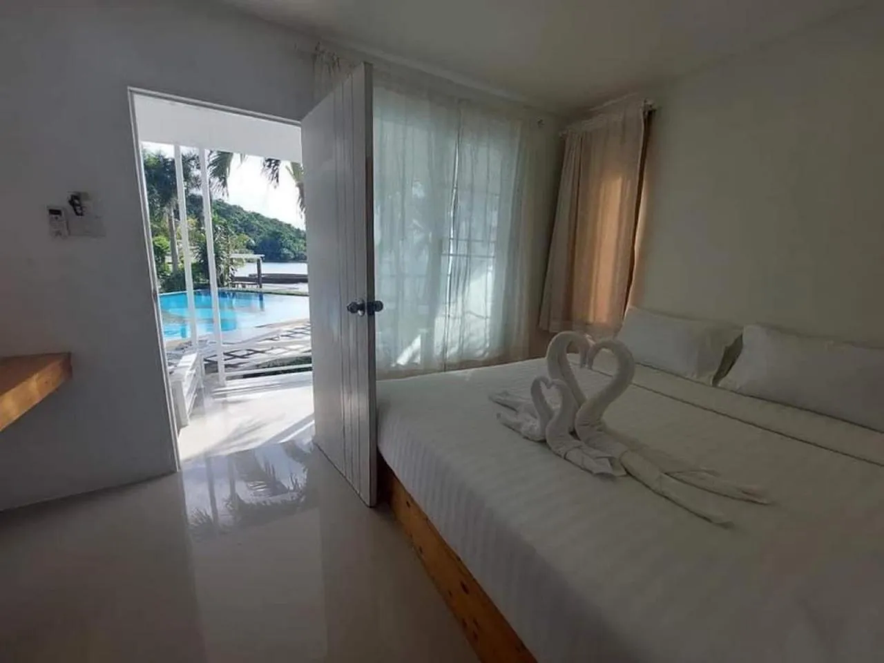 Bedroom, Bed in White house bailan resort