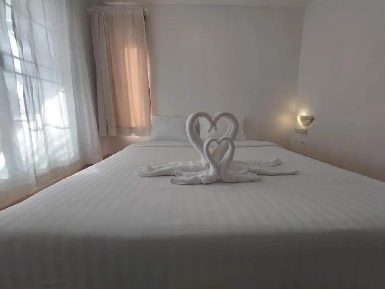 Bedroom, Bed in White house bailan resort