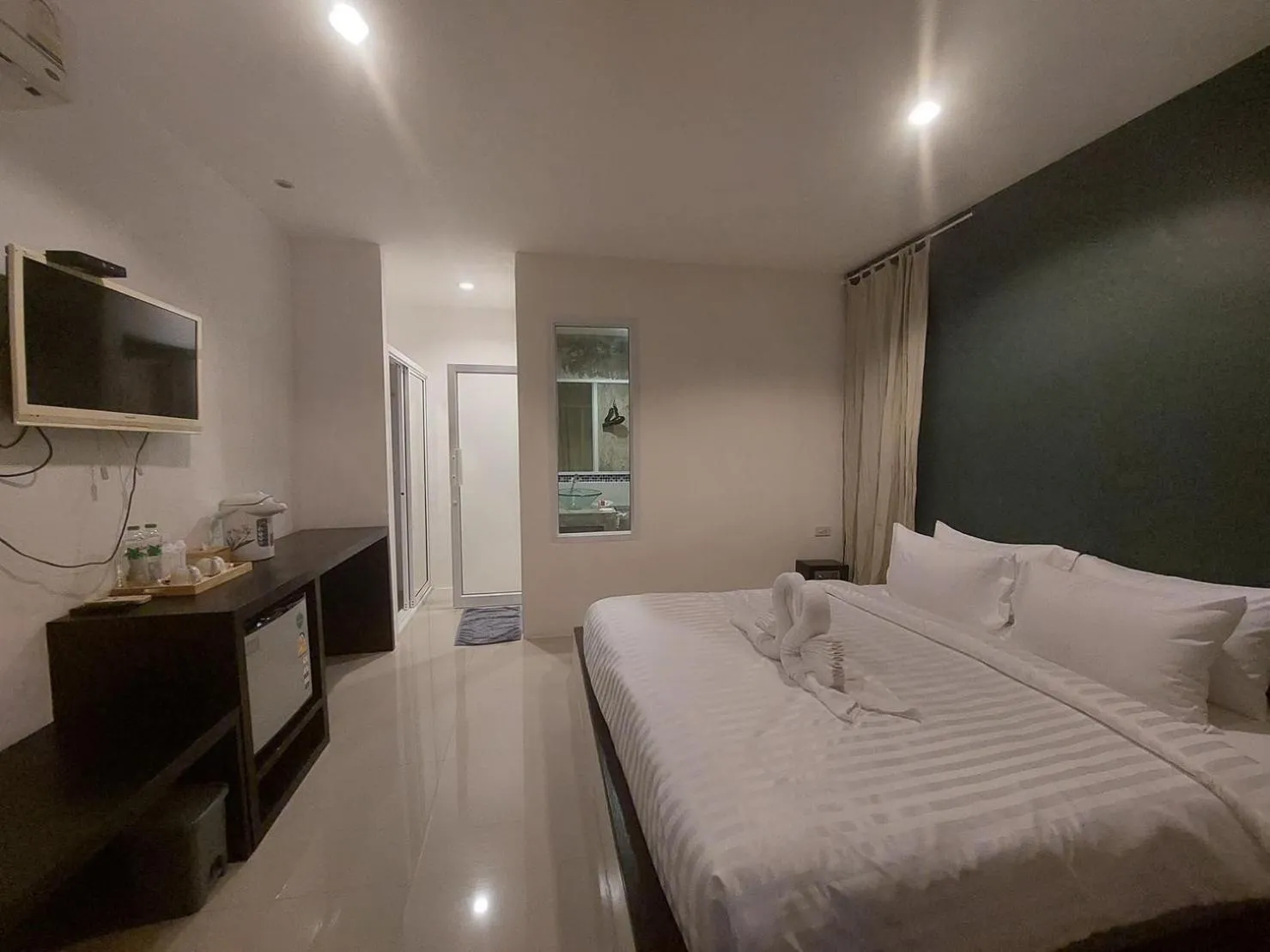 Bedroom, Bed in White house bailan resort