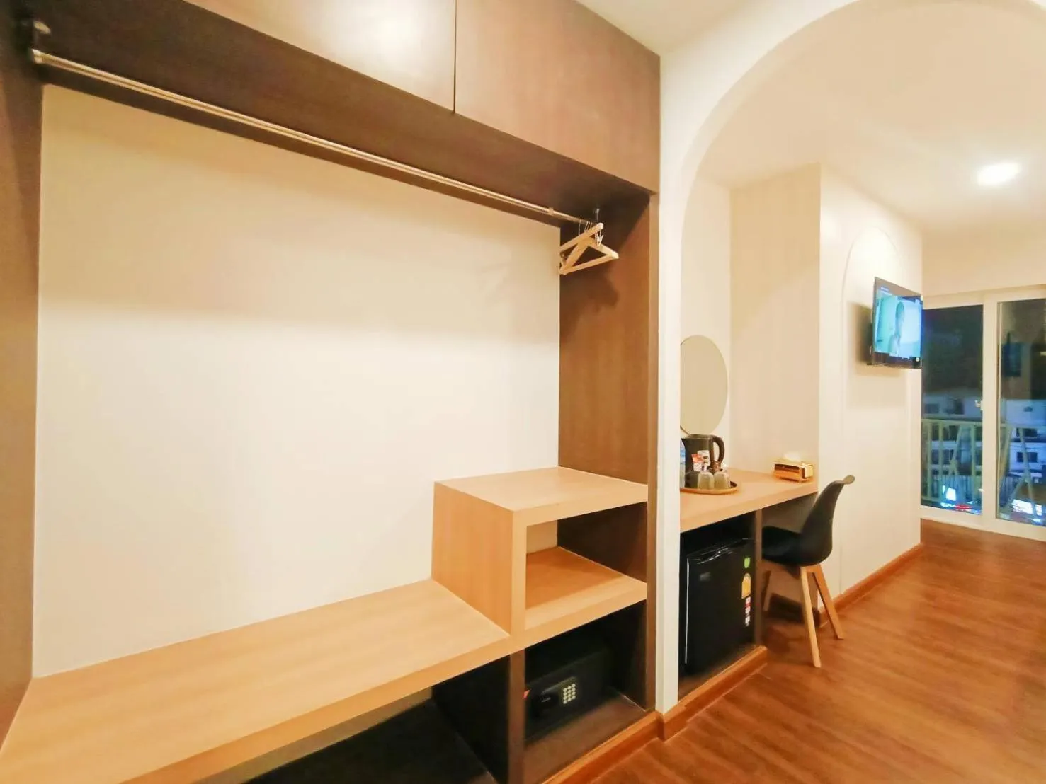 TV and multimedia in M CASA HOTEL PATTAYA