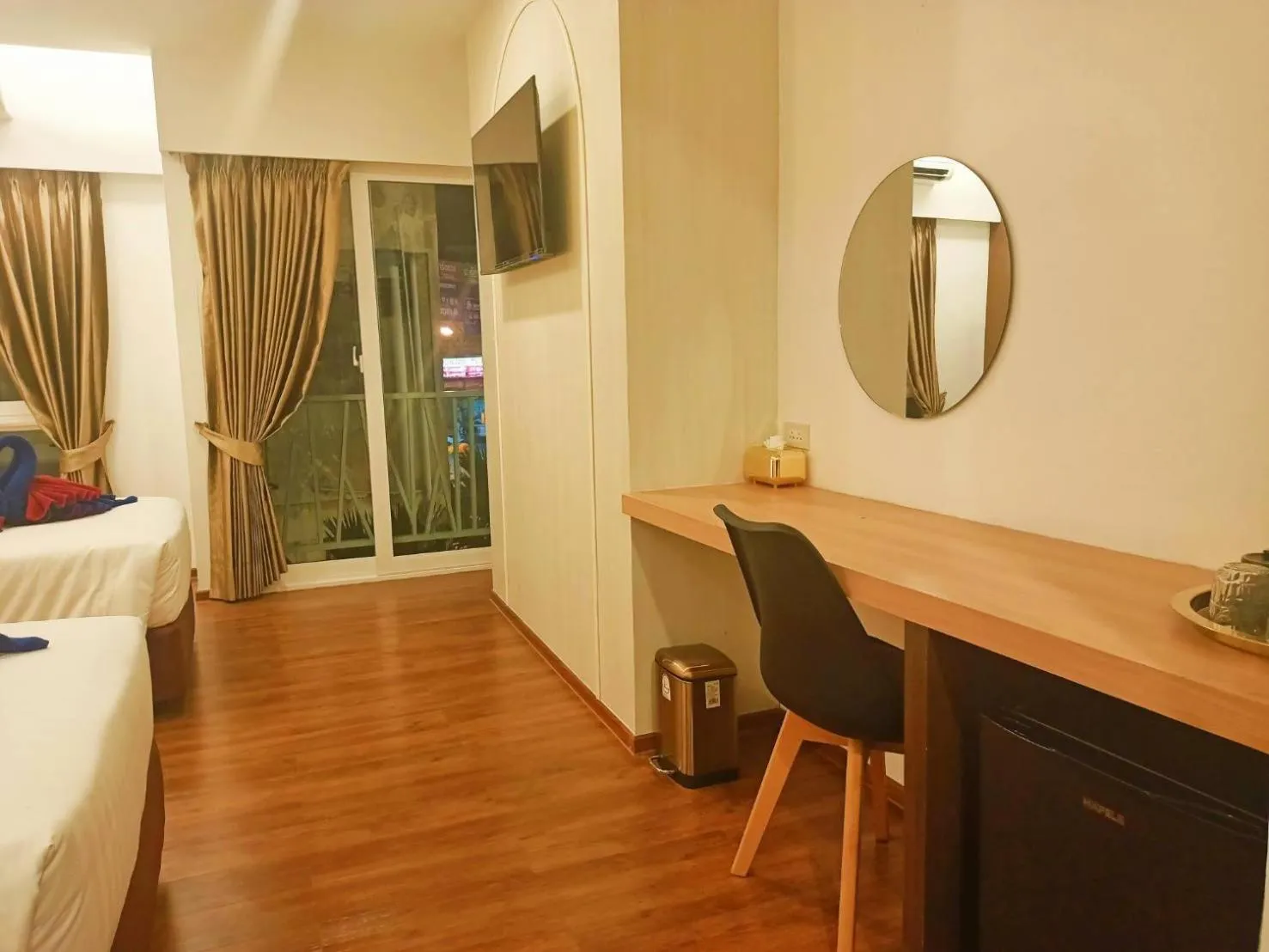 Photo of the whole room, Bed in M CASA HOTEL PATTAYA