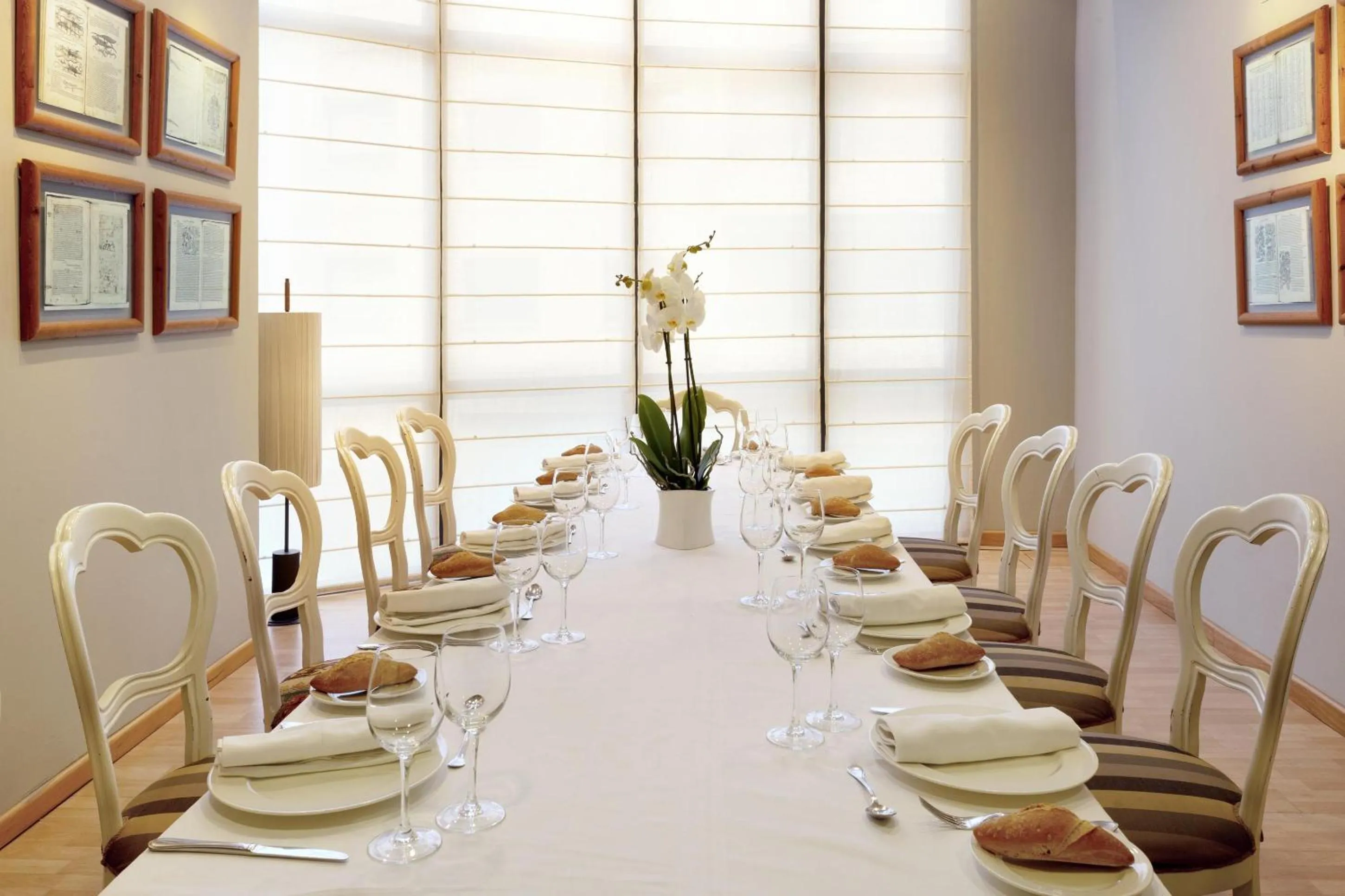 Meeting/conference room in Hotel Sercotel Tudela Bardenas