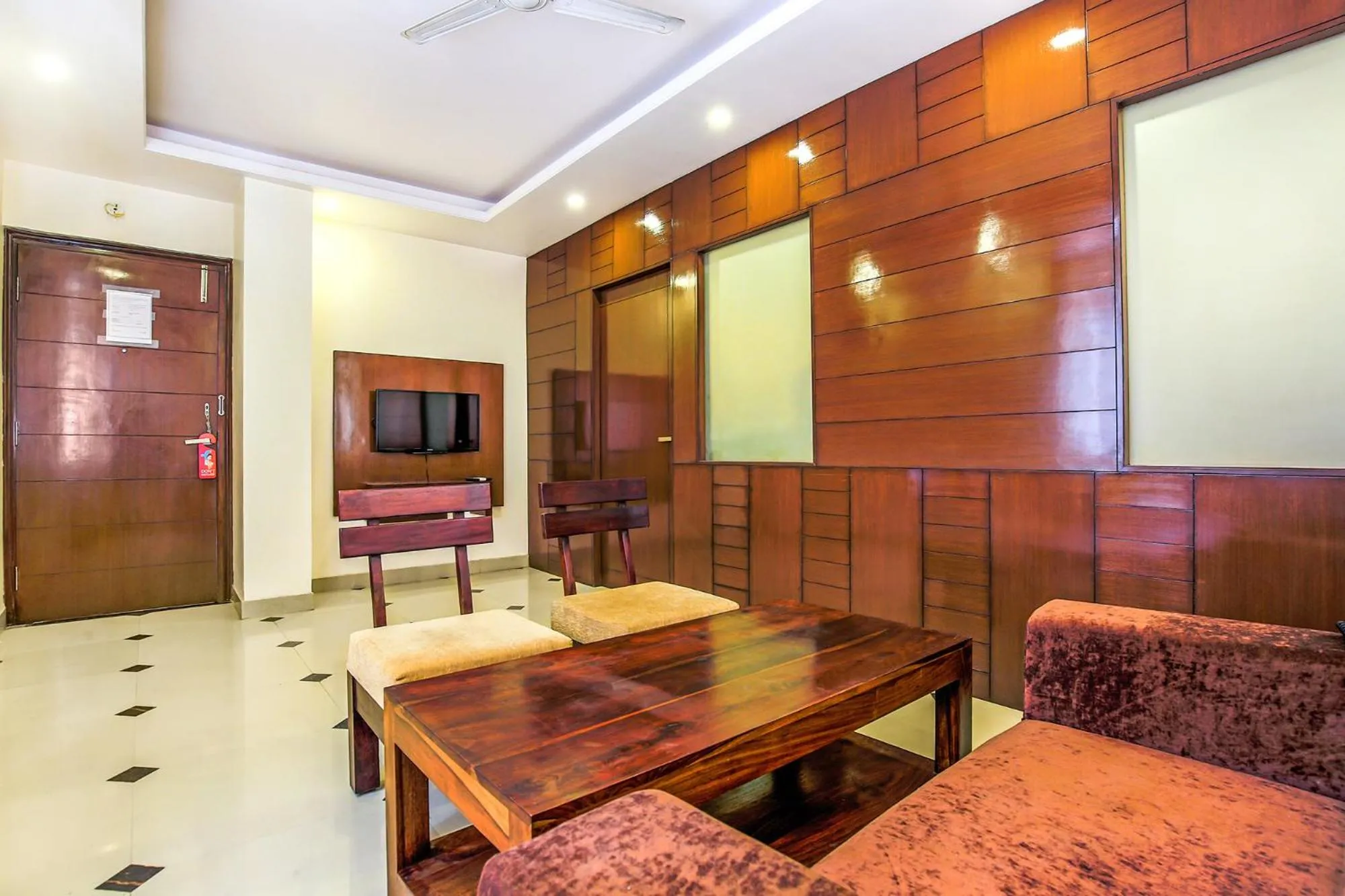 Seating area in FabHotel Tipsyy Inn Suites