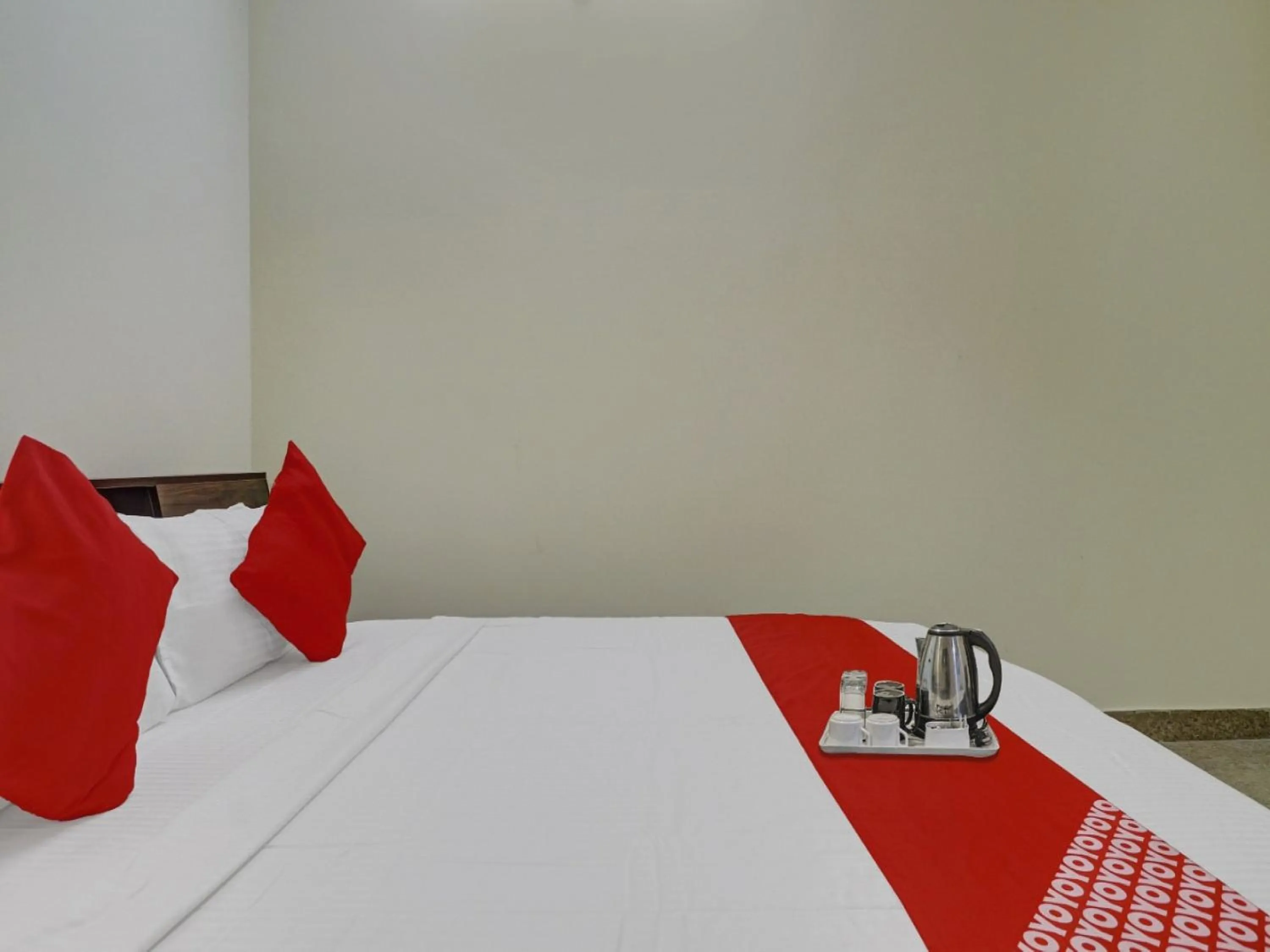 Bedroom in Hotel O S V Residency Kajaguda Near Gachibowli