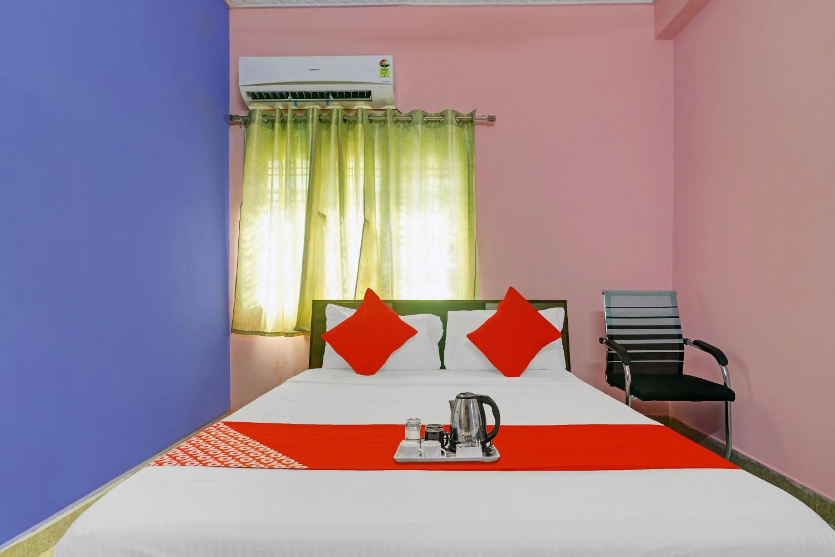Bedroom, Bed in Hotel O S V Residency Kajaguda Near Gachibowli