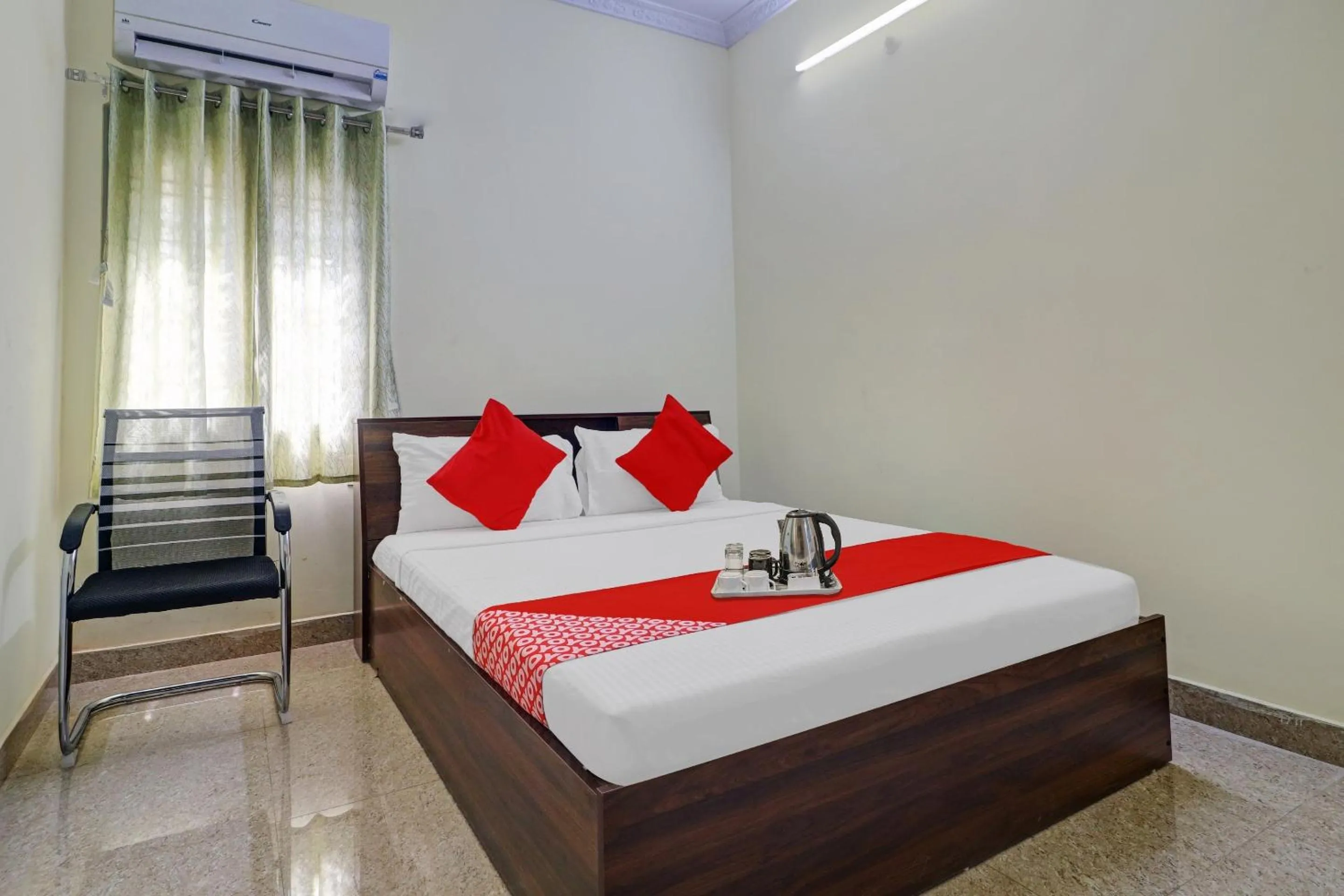 Bedroom, Bed in Hotel O S V Residency Kajaguda Near Gachibowli