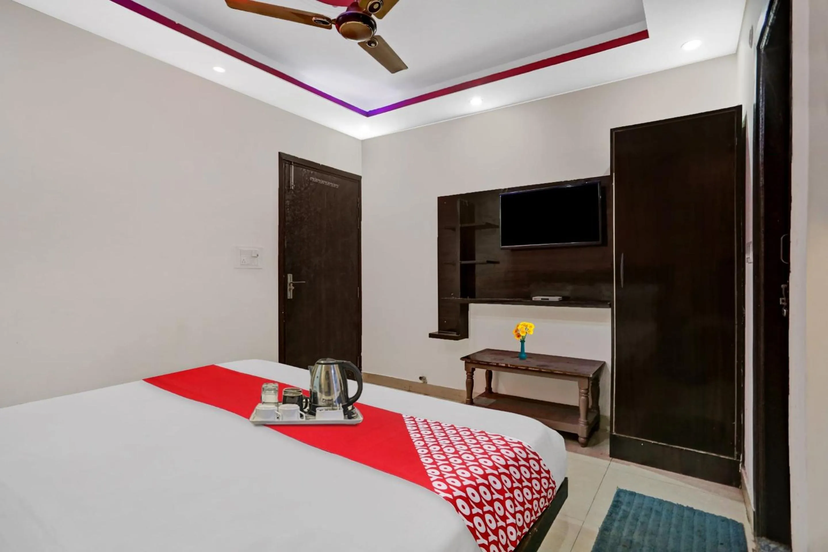 Bedroom, Bed in Super Hotel O Hotel Blue Orchid