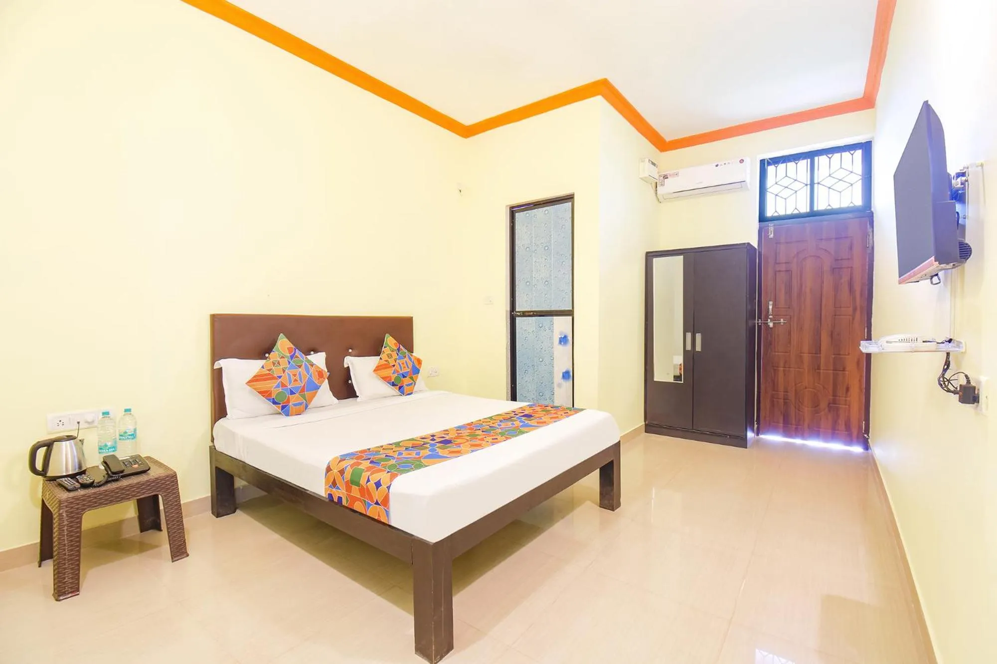 Bed in Via Shanel Beachside Resort - Tito's lane, Baga Beach